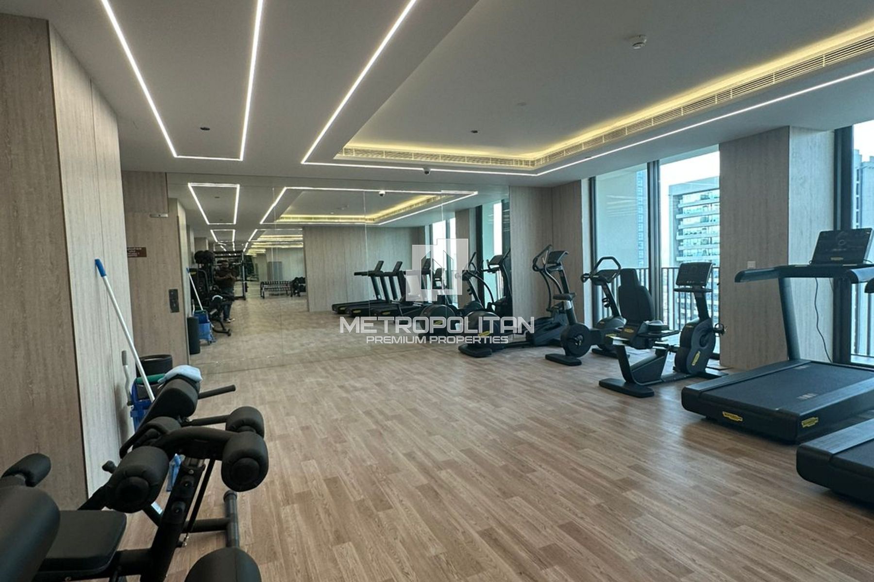 Corner Unit | Park Views | All En suite Bathrooms photo-6