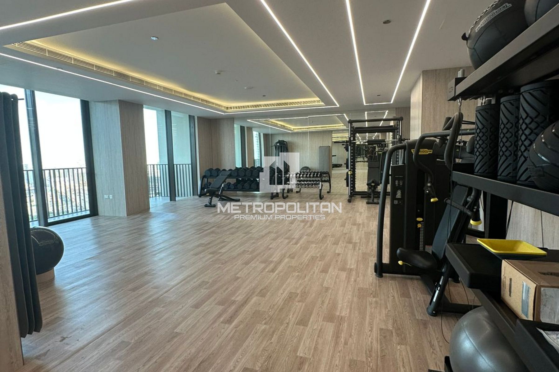 Corner Unit | Park Views | All En suite Bathrooms photo-8