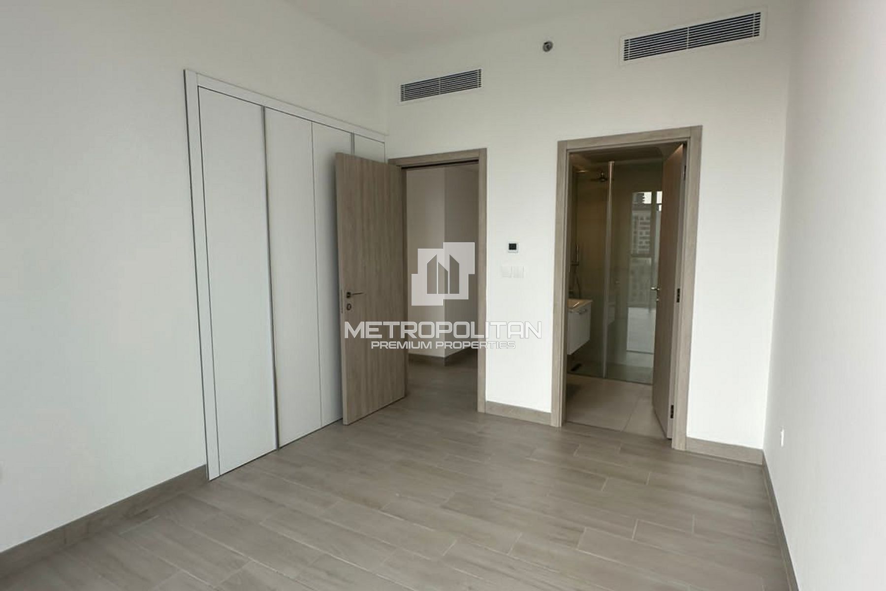 Corner Unit | Park Views | All En suite Bathrooms photo-14