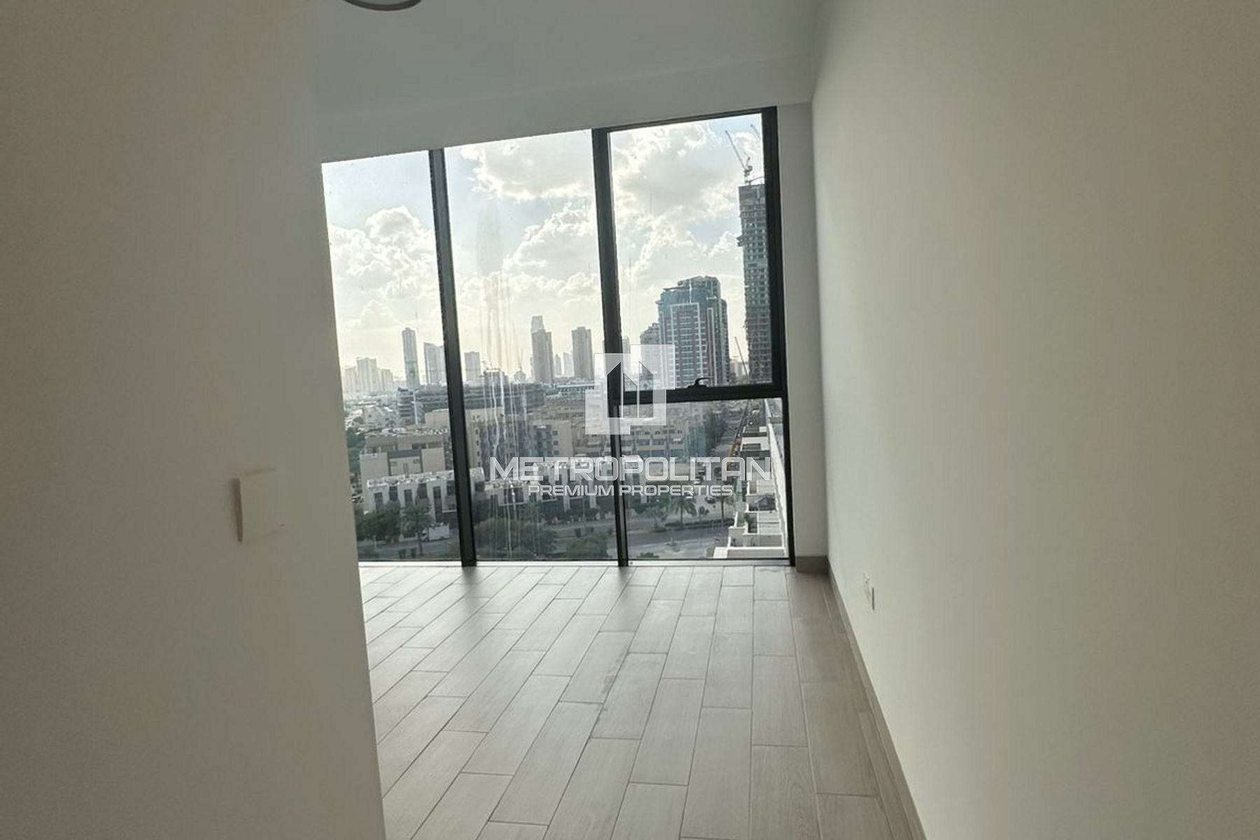 Corner Unit | Park Views | All En suite Bathrooms photo-15