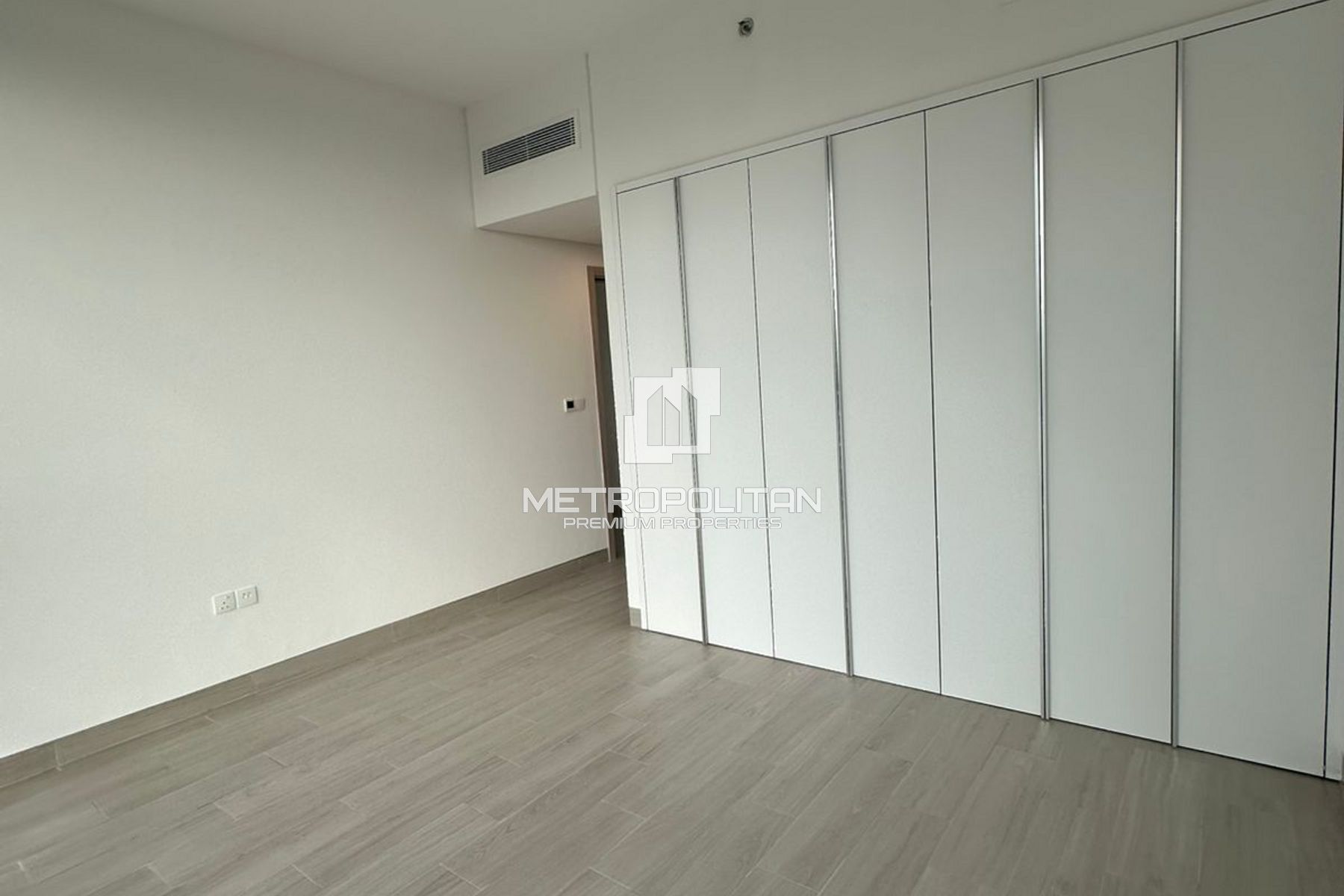 Corner Unit | Park Views | All En suite Bathrooms photo-16