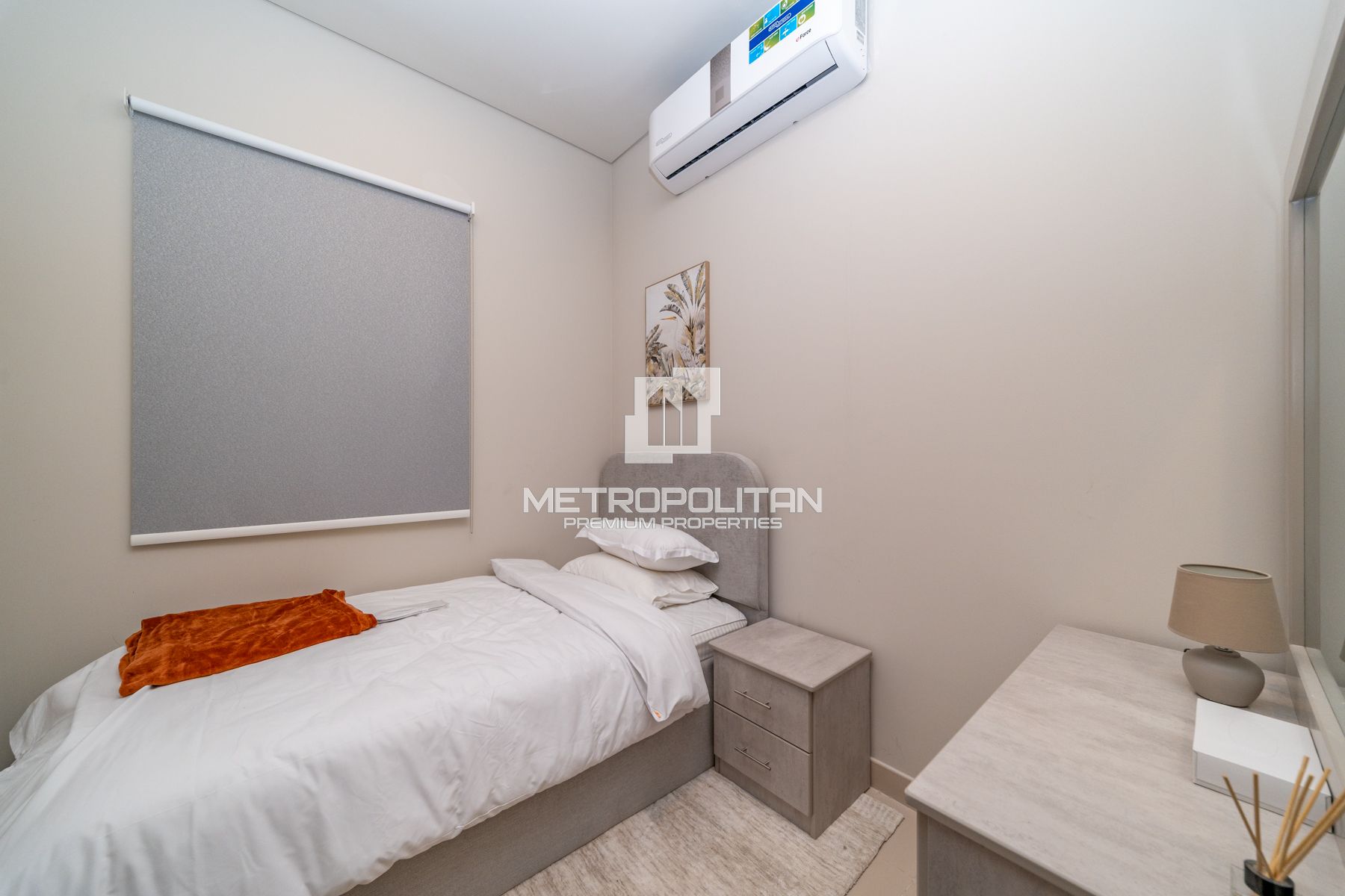 View Today | Vacant | Luxury Living photo-7