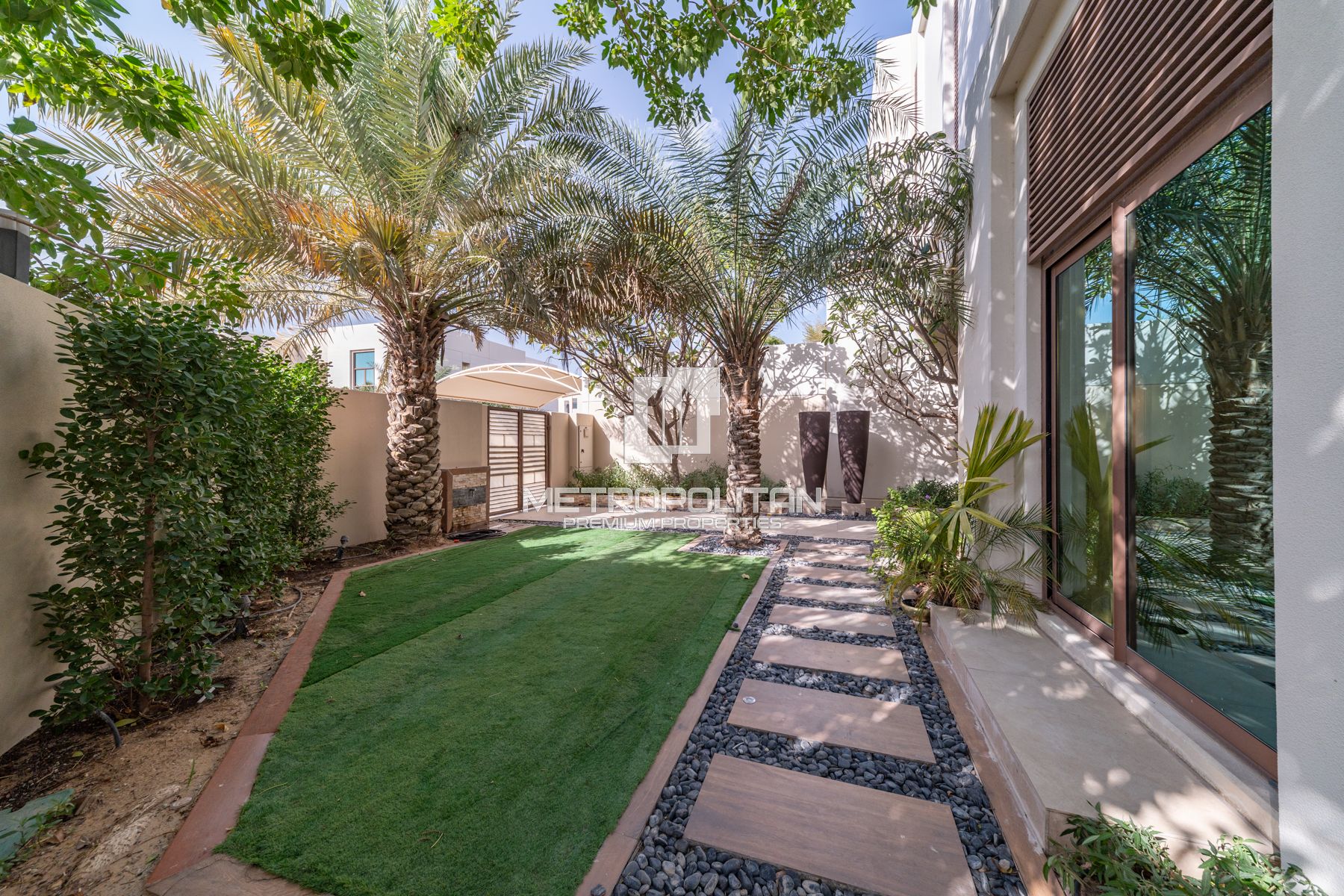 View Today | Vacant | Luxury Living photo-22