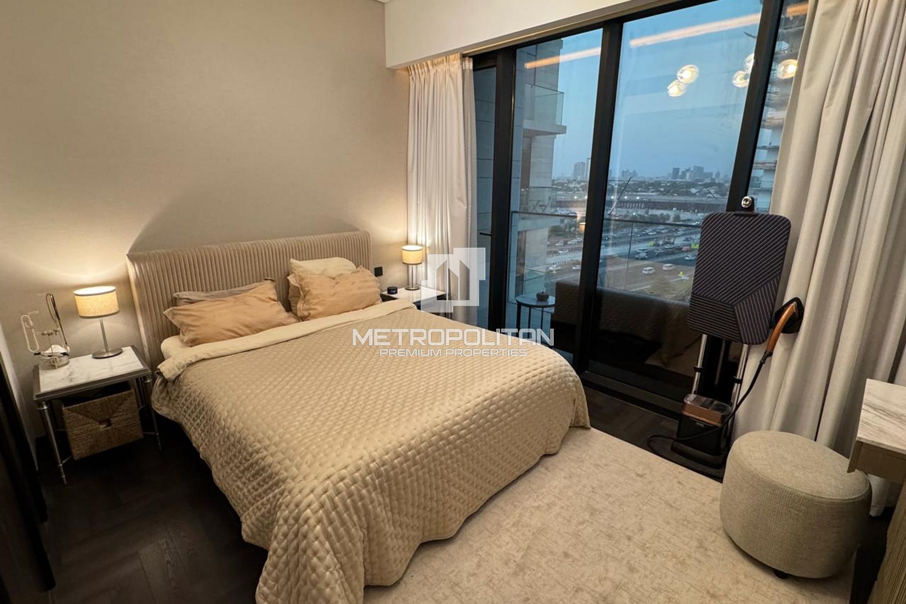 Fully Furnished | Prime Location| Pool View photo-4