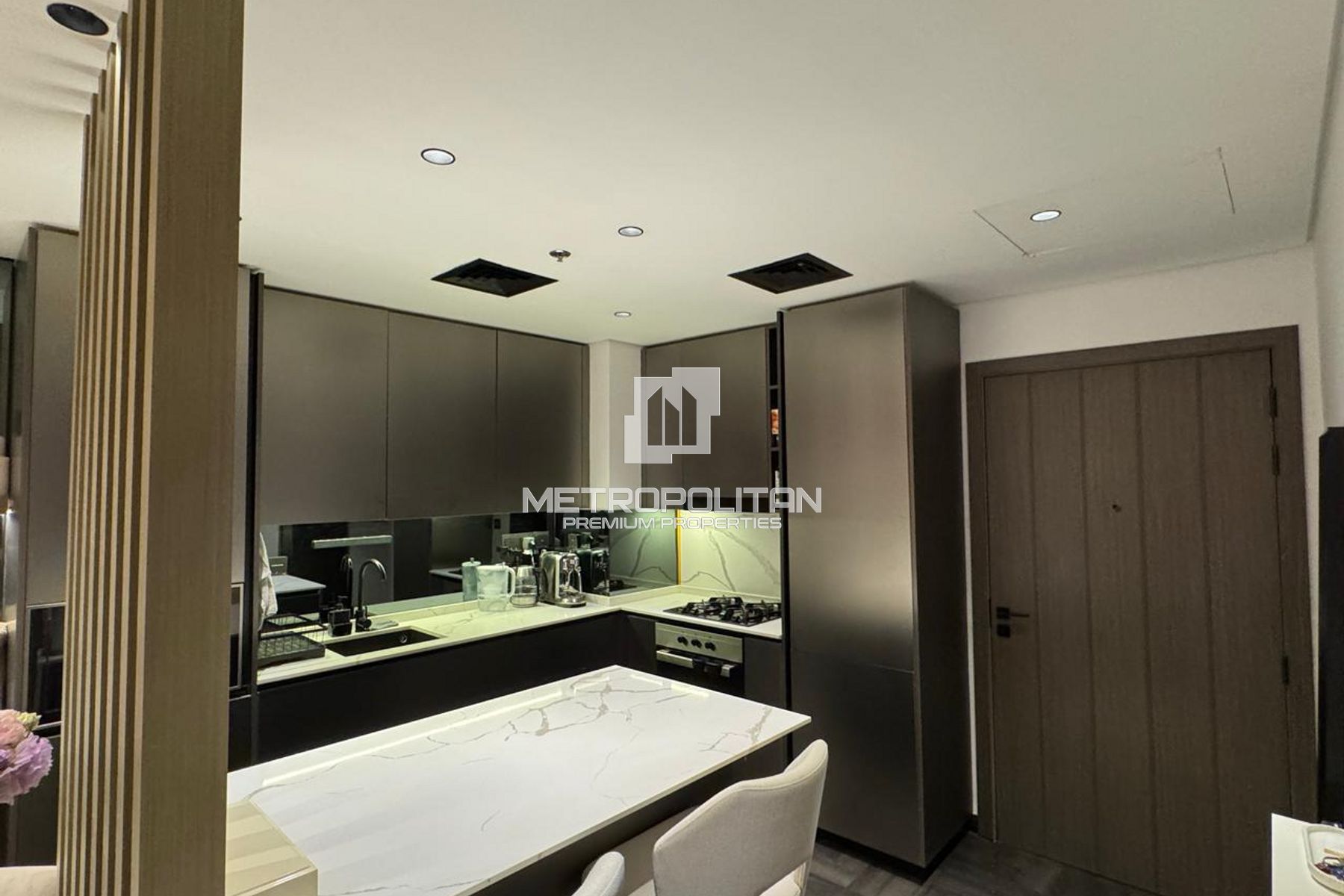 Fully Furnished | Prime Location| Pool View photo-5