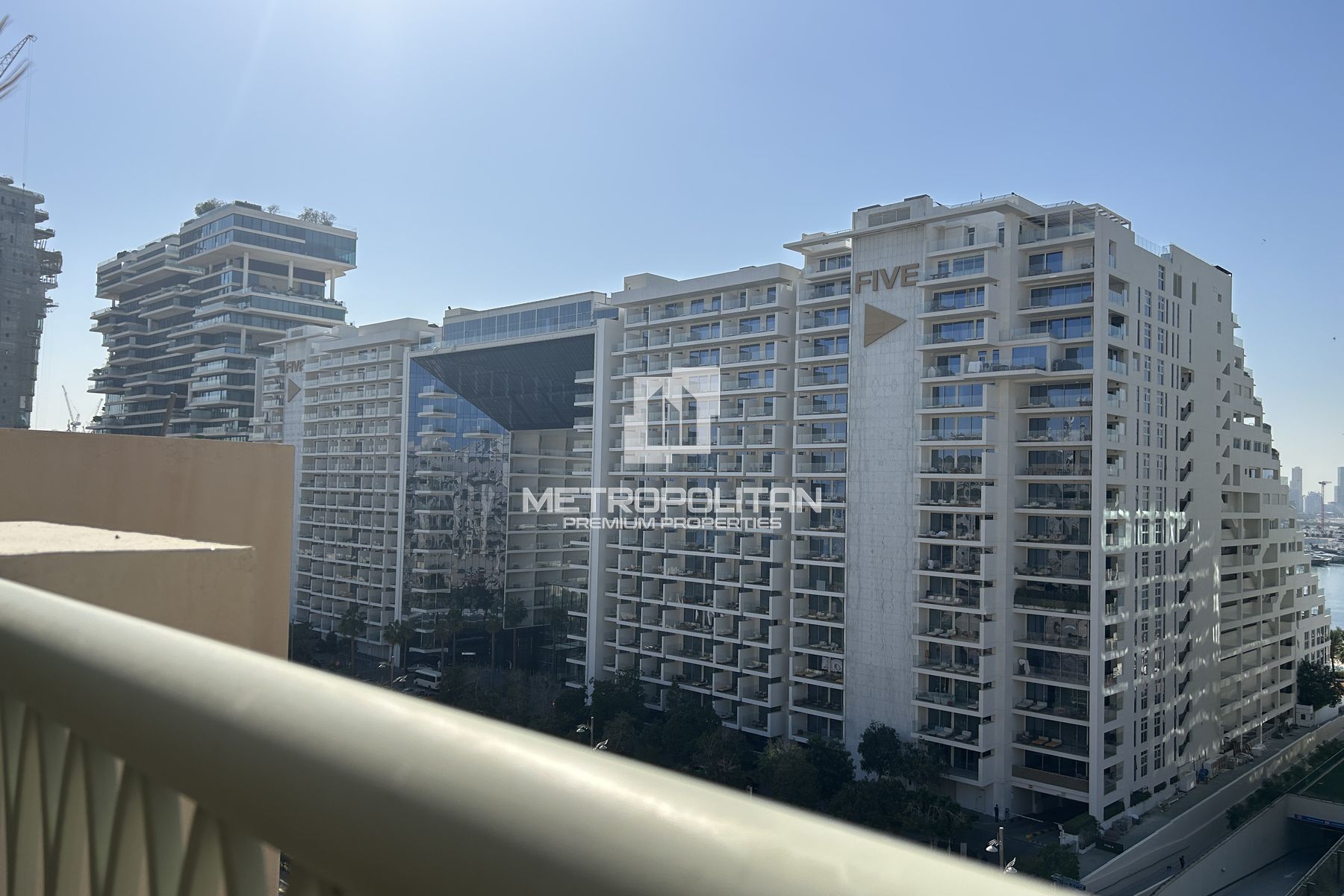 3BR Duplex PH | Unfurnished | Motivated Seller