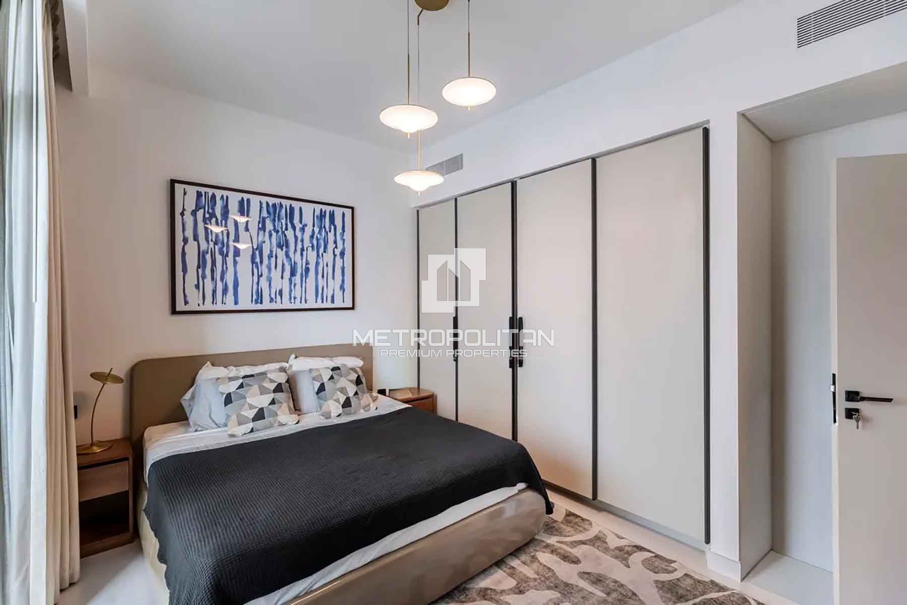 Palm and Marina View I Vacant I Furnished By Emaar photo-9