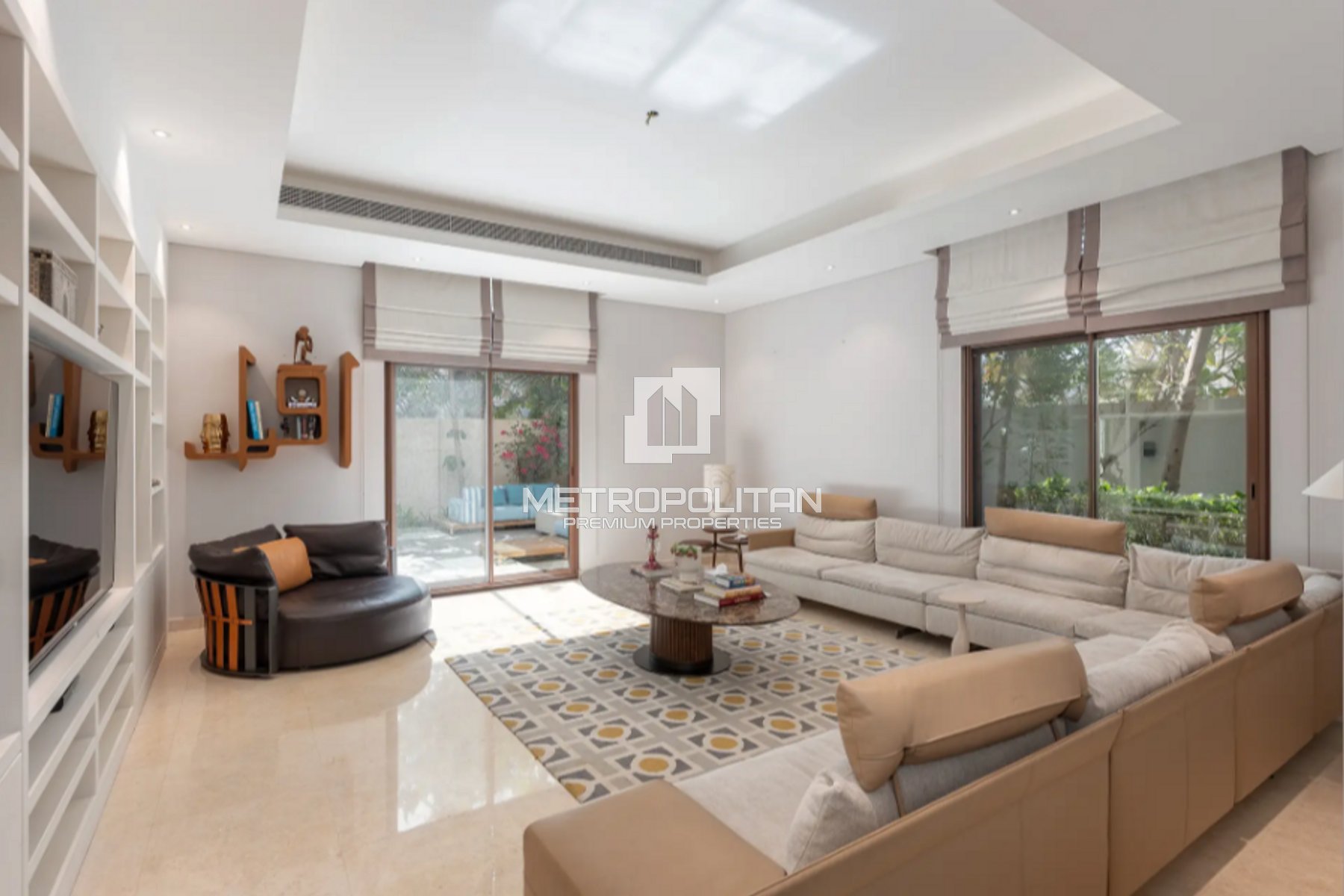 Fully Upgraded | Fully Furnished | Swimming Pool photo-4