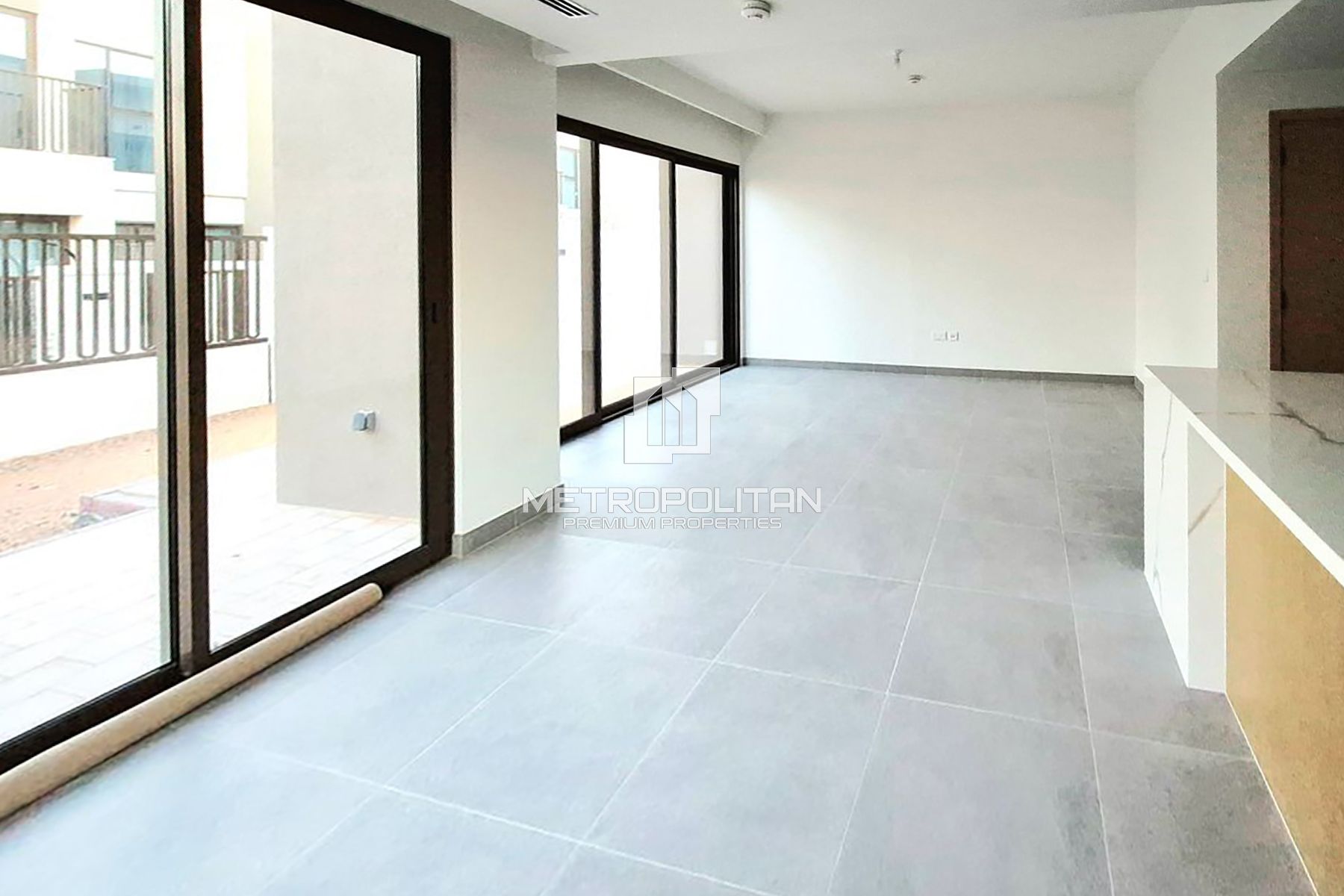 Large Corner Plot | Brand New | Ready to Move in photo-2