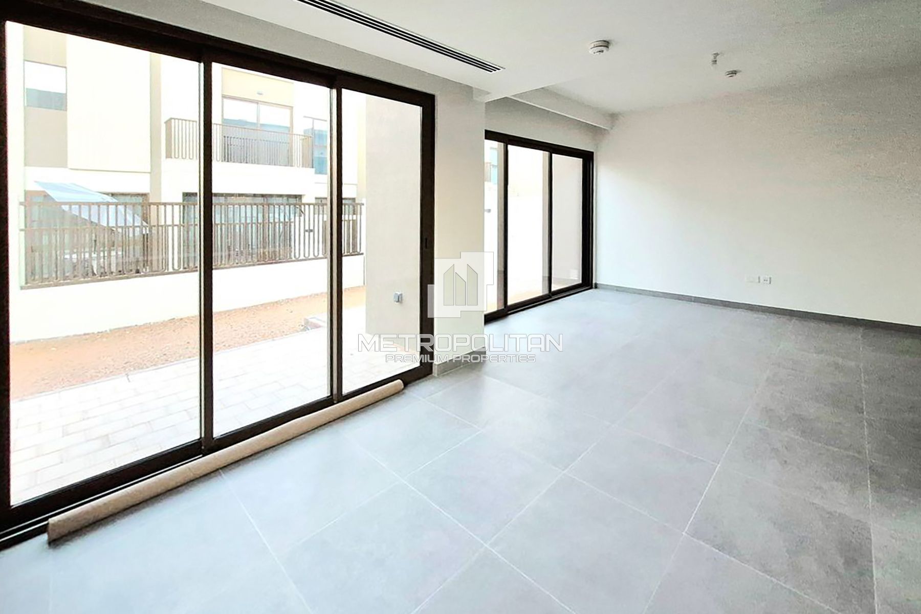 Large Corner Plot | Brand New | Ready to Move in photo-6