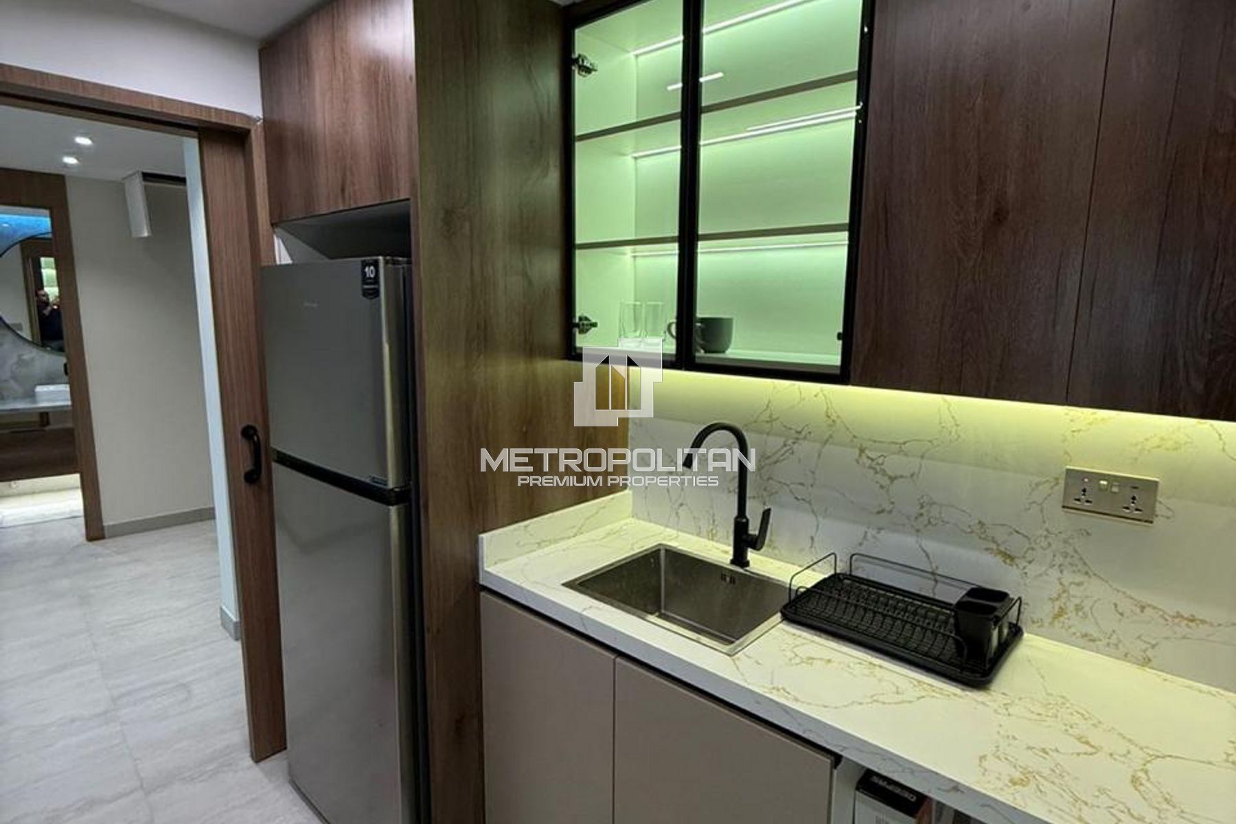 Fully Upgraded 2 Bedrooms | Furnished | Ideal ROI photo-7