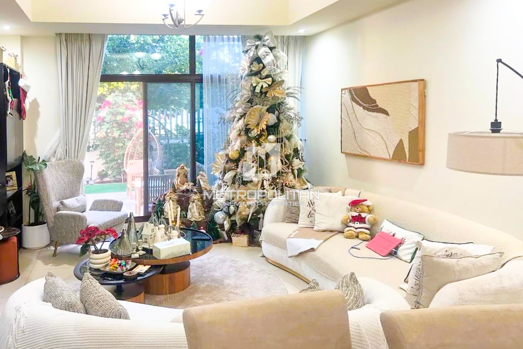 Spacious 4 Beds | Prime Location| Motivated Seller photo-1