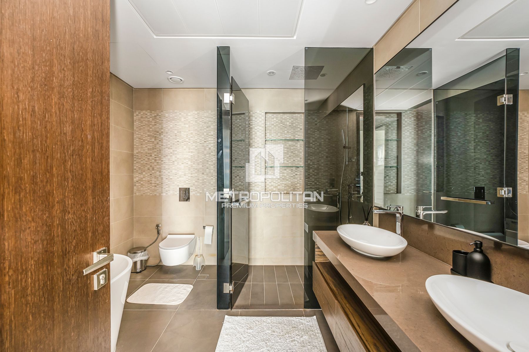 High Floor | Upgraded Unit | Spacious 1 Bed photo-9