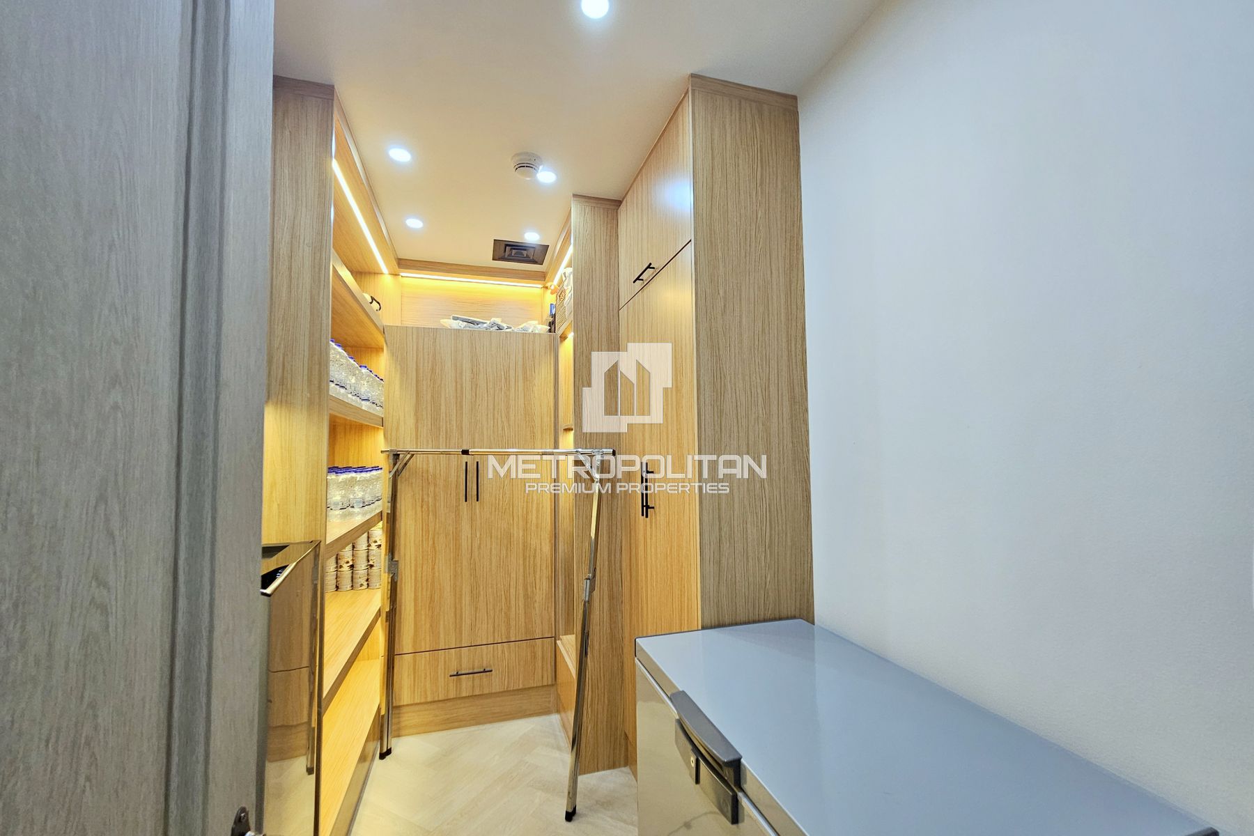 Full  Burj Views| Study Room| Fully Upgraded| VOT photo-2