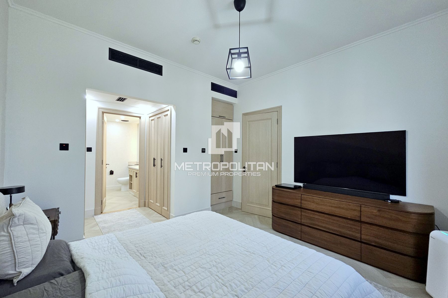 Full  Burj Views| Study Room| Fully Upgraded| VOT photo-8