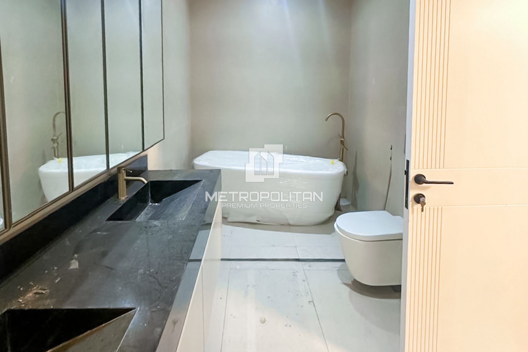 5BR Villa for Sale in Jumeirah Park – MPS-44708 photo-16