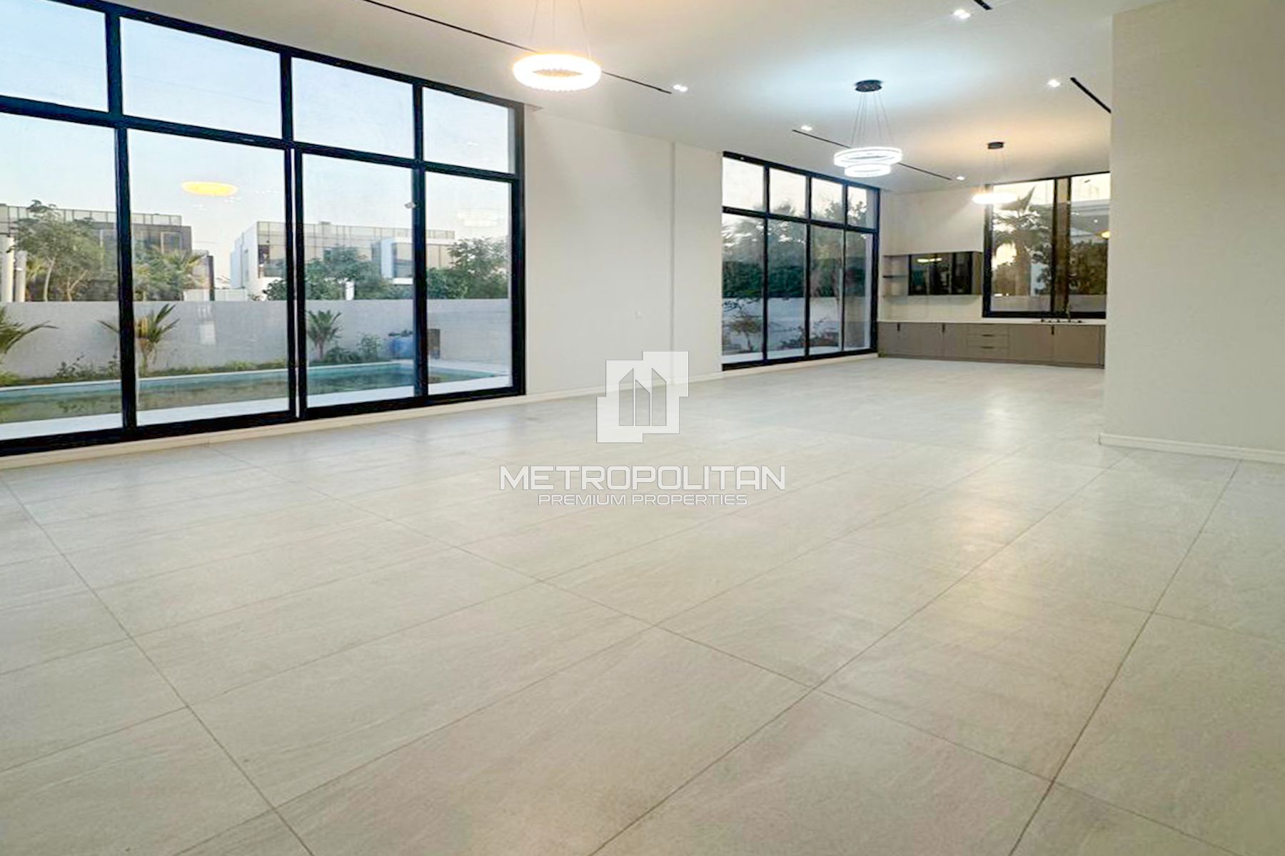 5BR Villa for Sale in Jumeirah Park – MPS-44708 photo-1