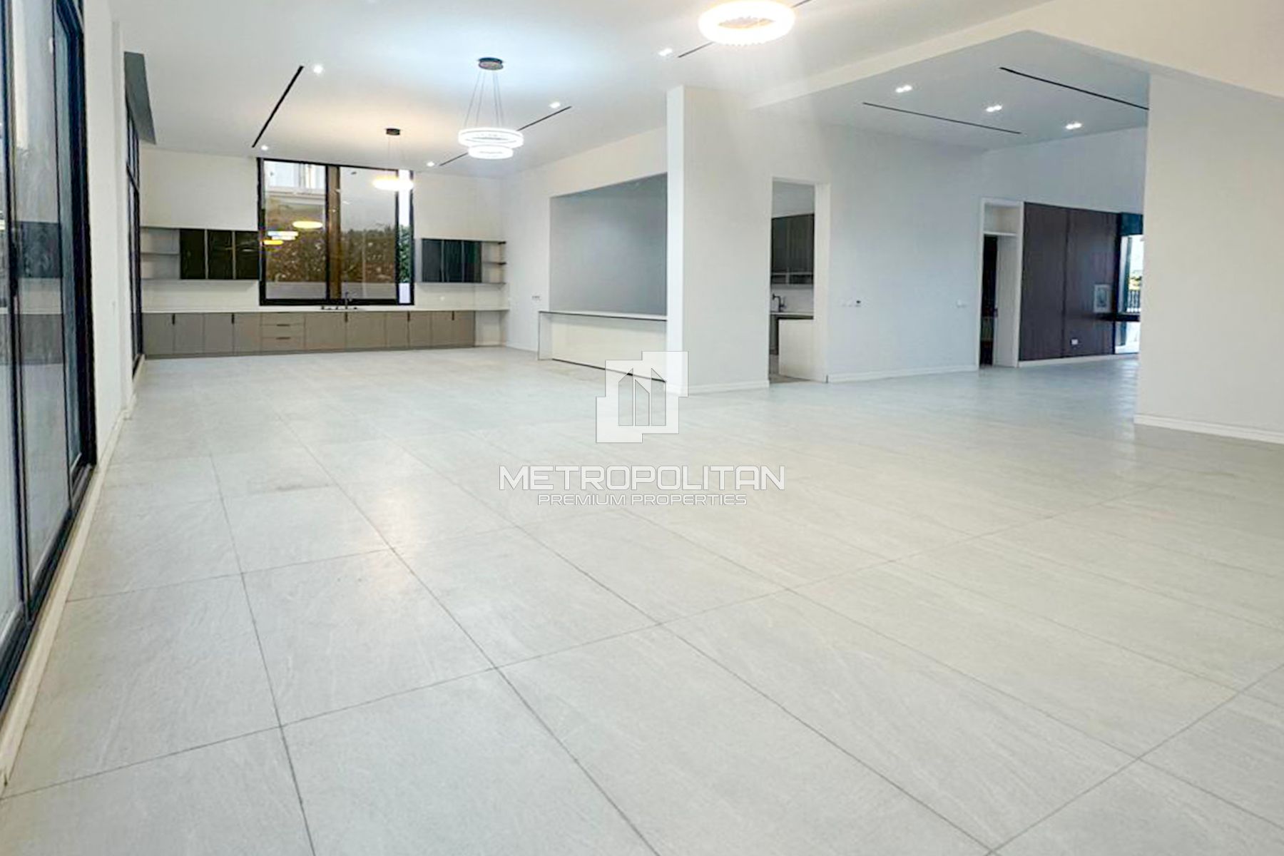 5BR Villa for Sale in Jumeirah Park – MPS-44708 photo-3