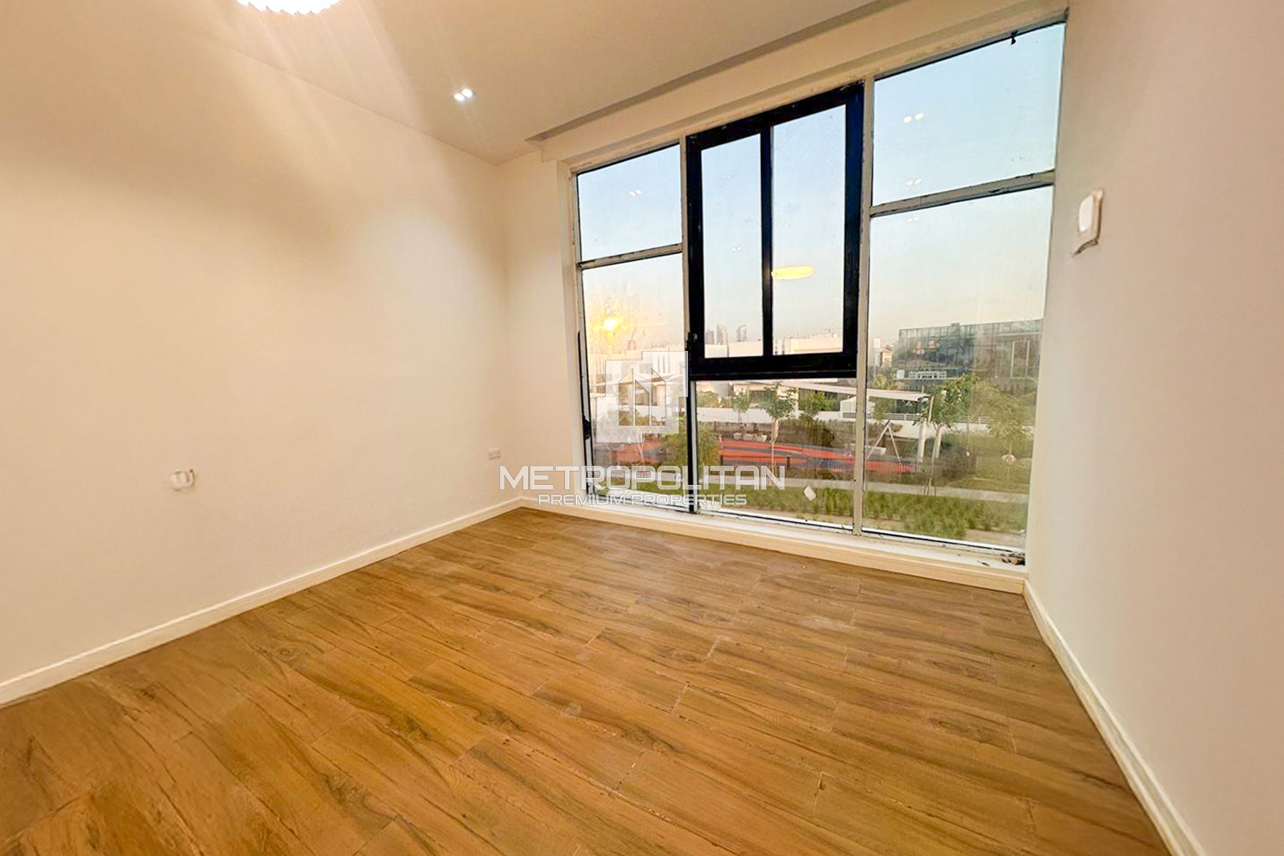 5BR Villa for Sale in Jumeirah Park – MPS-44708 photo-8