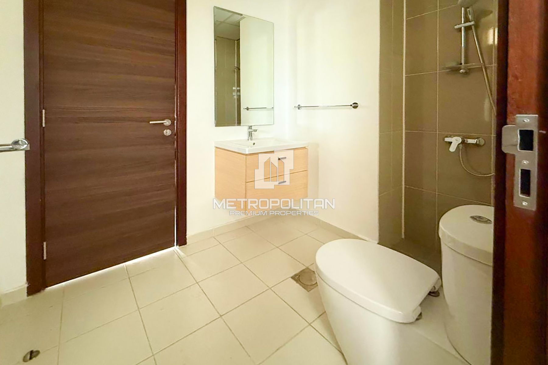 OPEN KITCHEN | LARGE LAYOUT | SINGLE ROW | RENTED photo-5