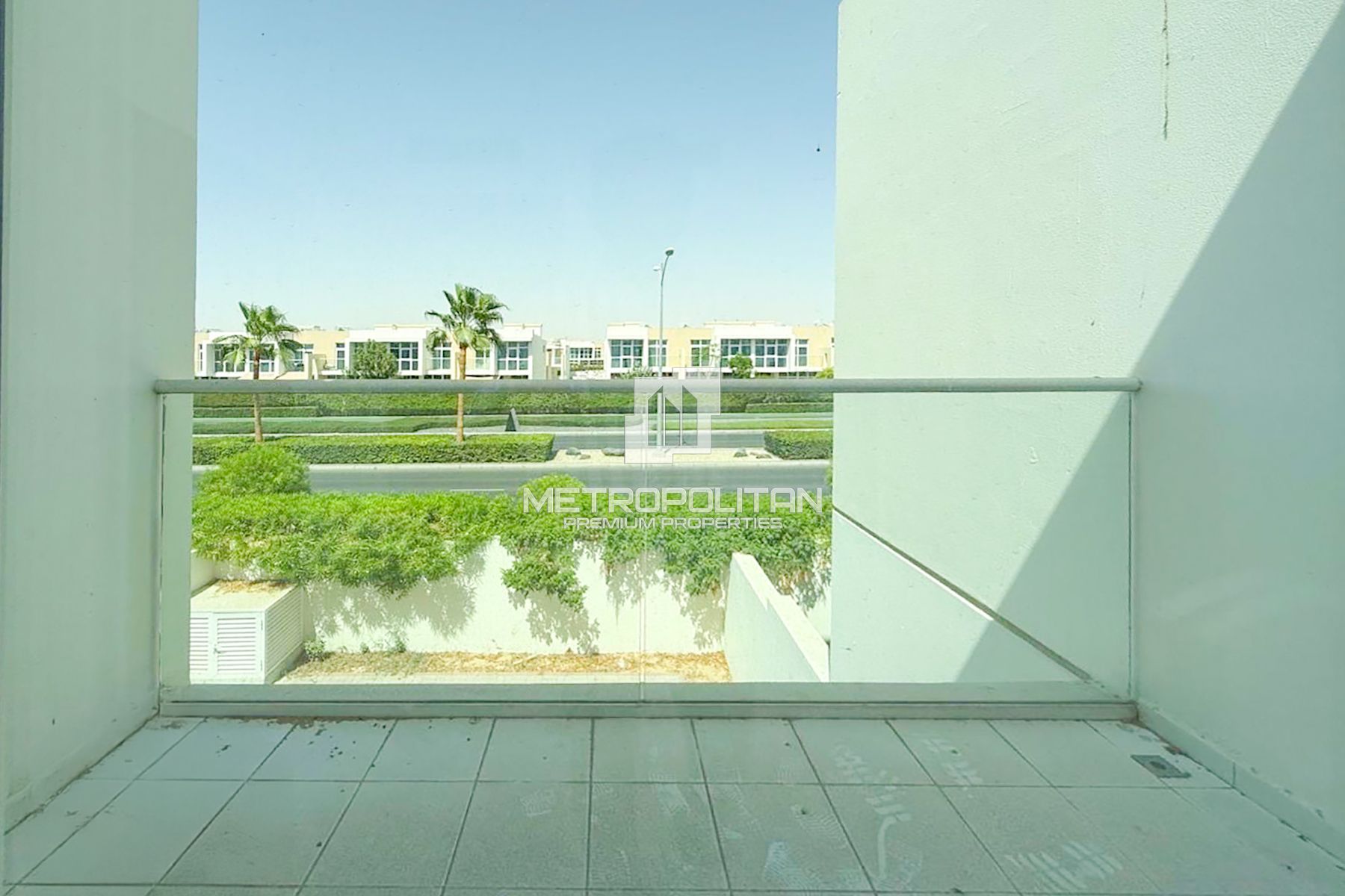 OPEN KITCHEN | LARGE LAYOUT | SINGLE ROW | RENTED photo-11