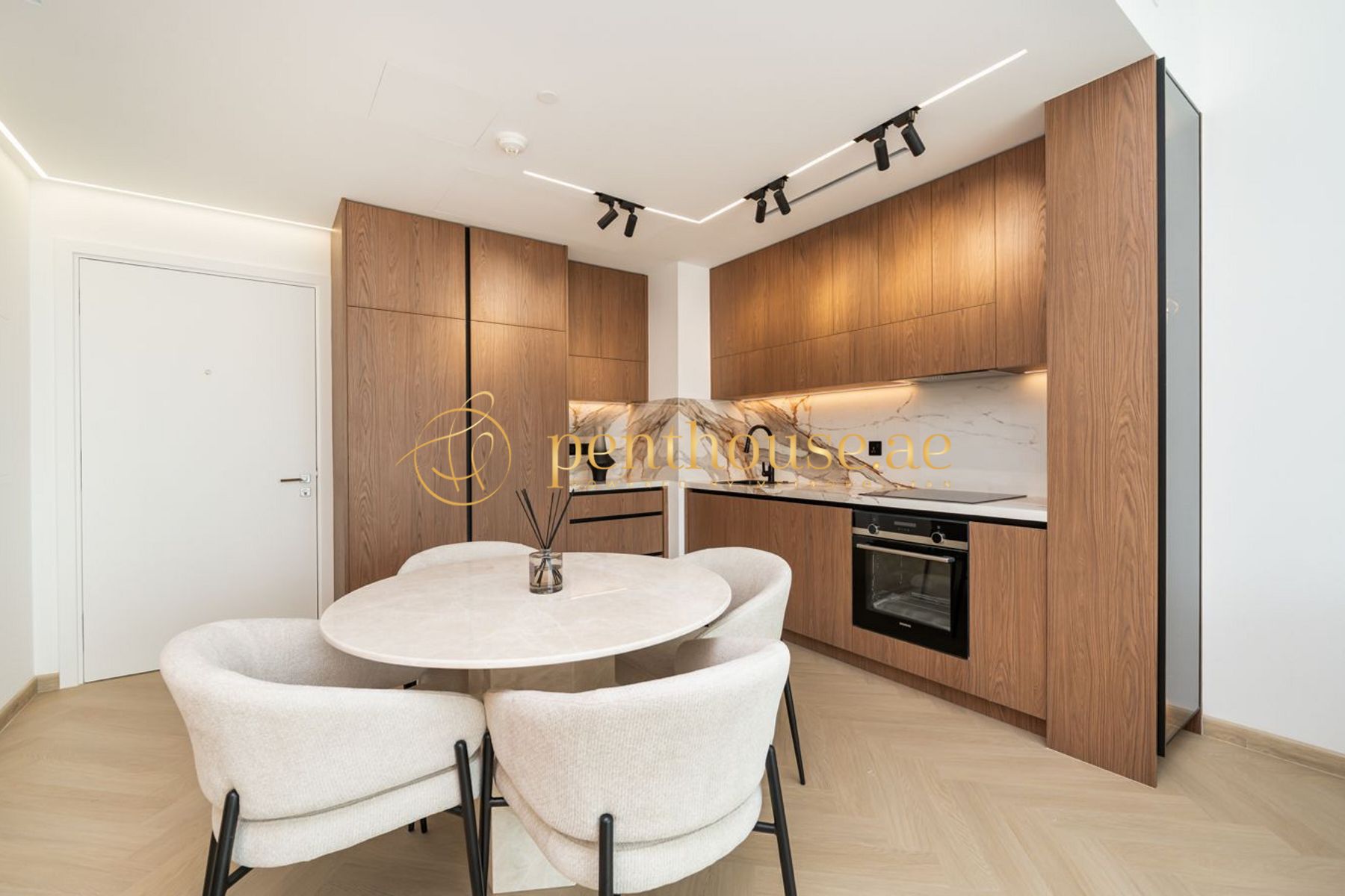 Upgraded | High Floor | Marina and Skyline View photo-8