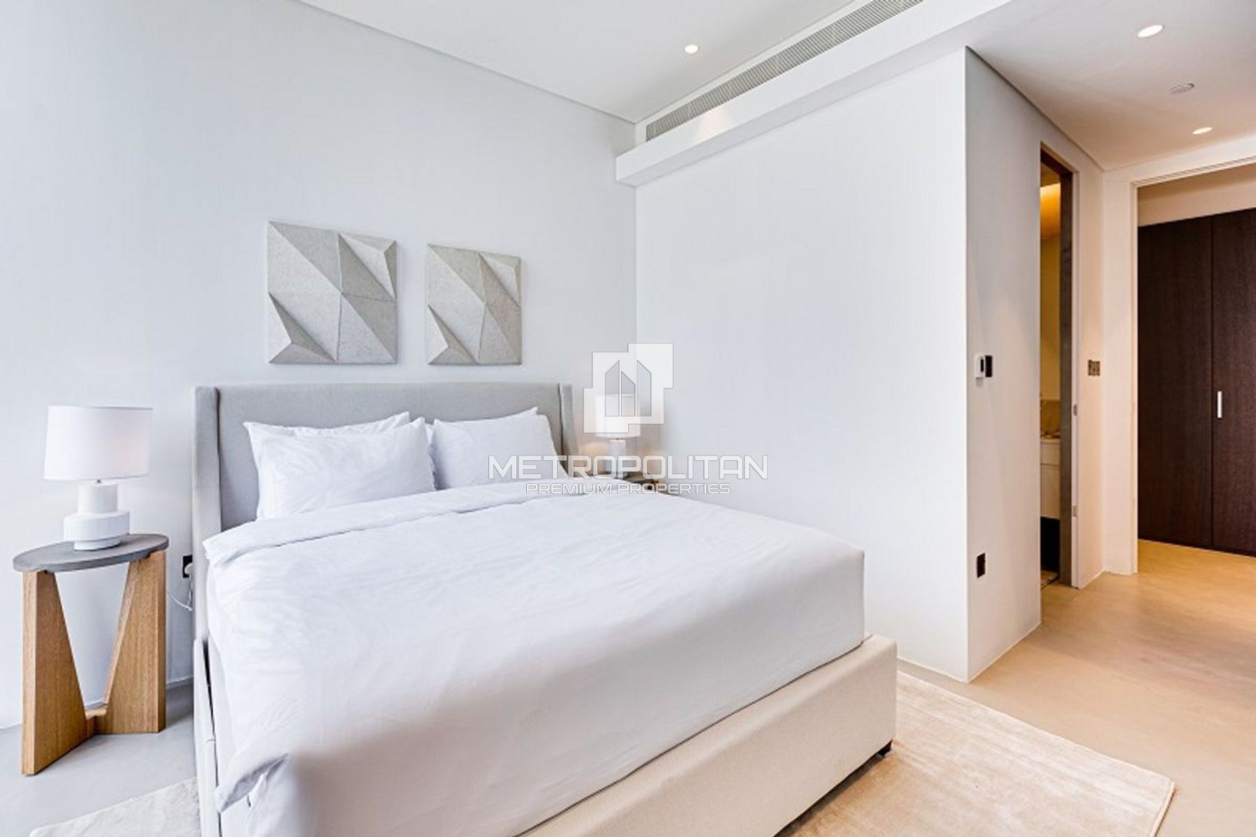 Sea and Ain View | Upgraded Unit | Vacant photo-7