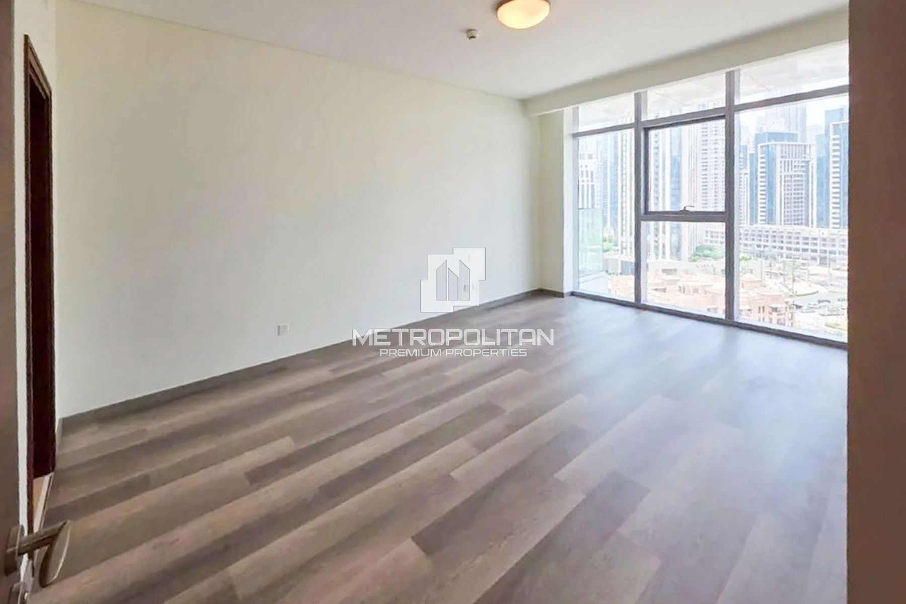 2 Bed | Ensuite Bathrooms | Beautiful Layout photo-4