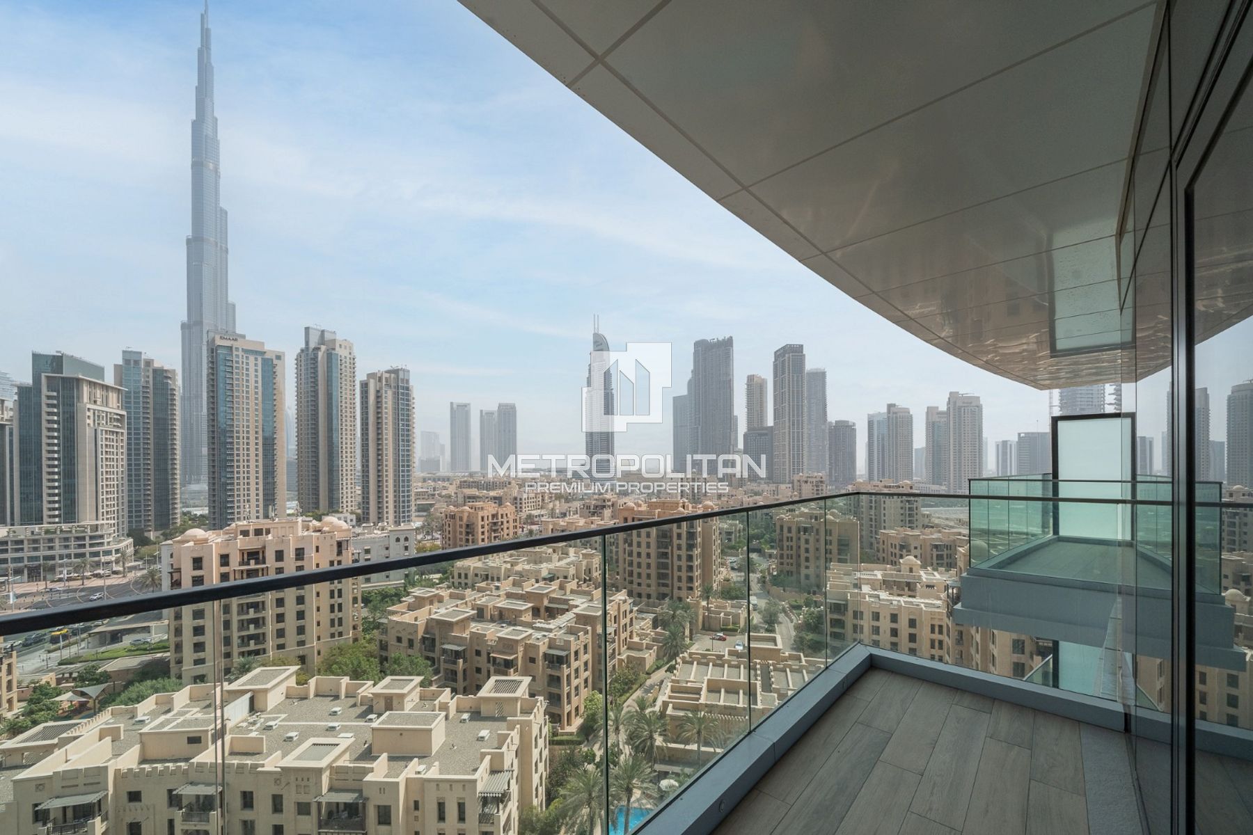 Burj Khalifa View | Luxury Apartment | Prime Area photo-0