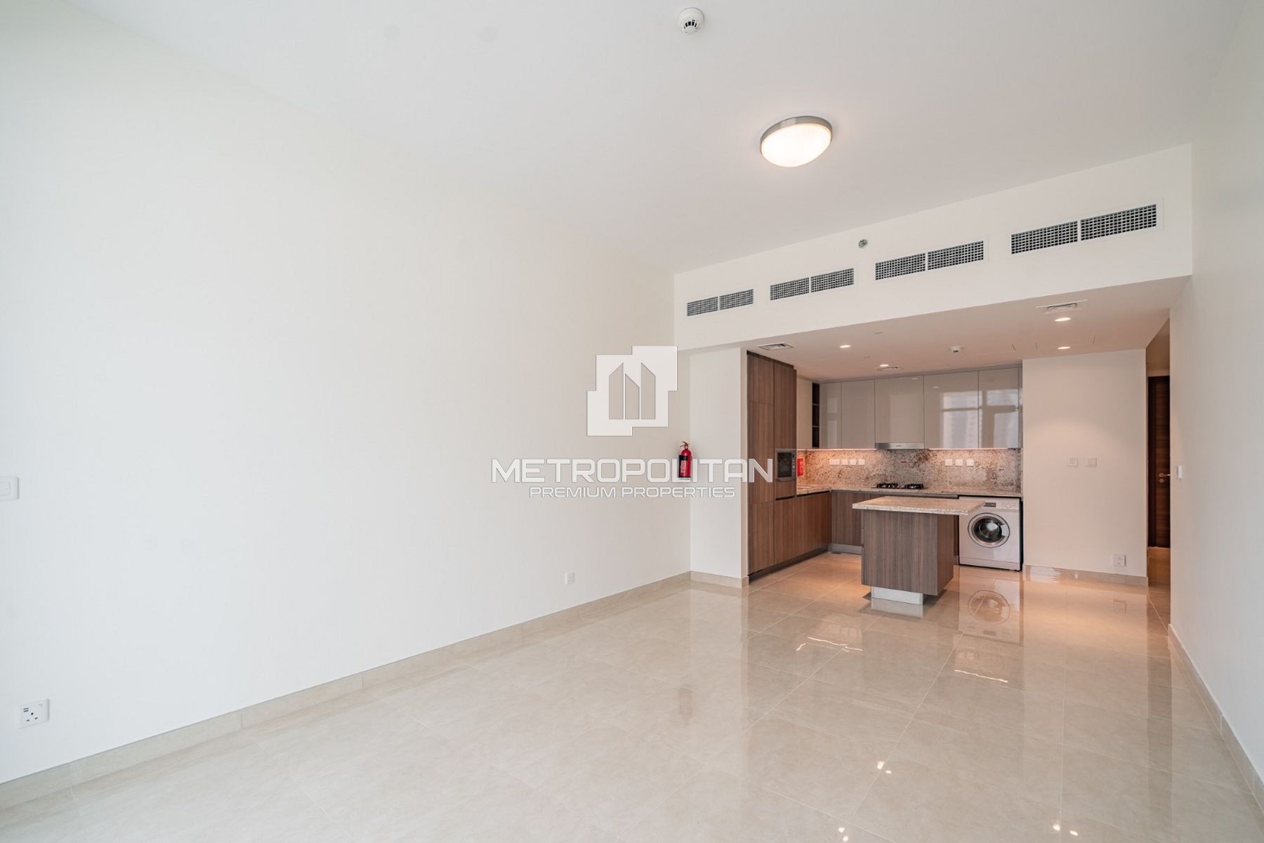 Burj Khalifa View | Luxury Apartment | Prime Area photo-14
