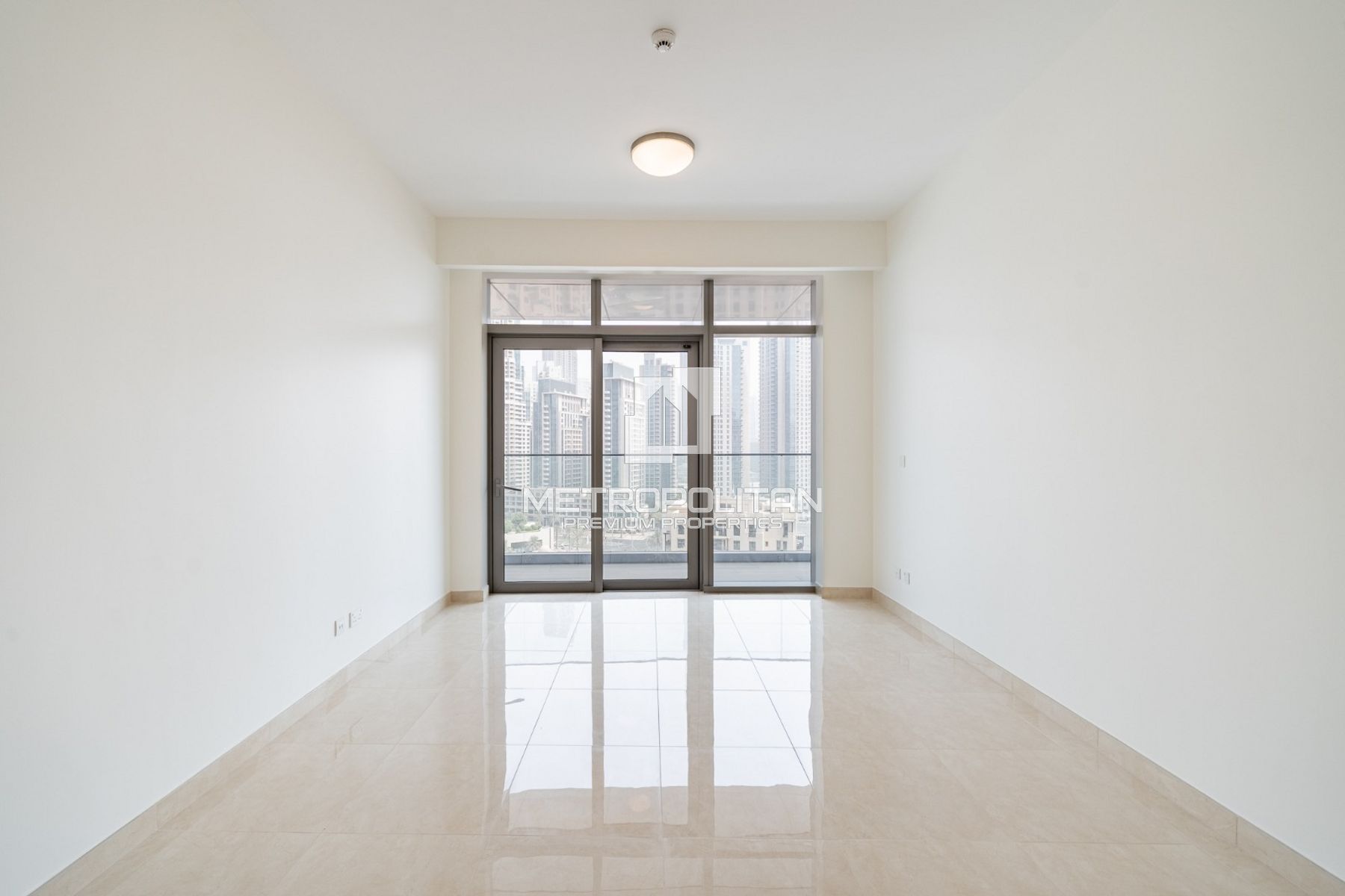 Burj Khalifa View | Luxury Apartment | Prime Area photo-4