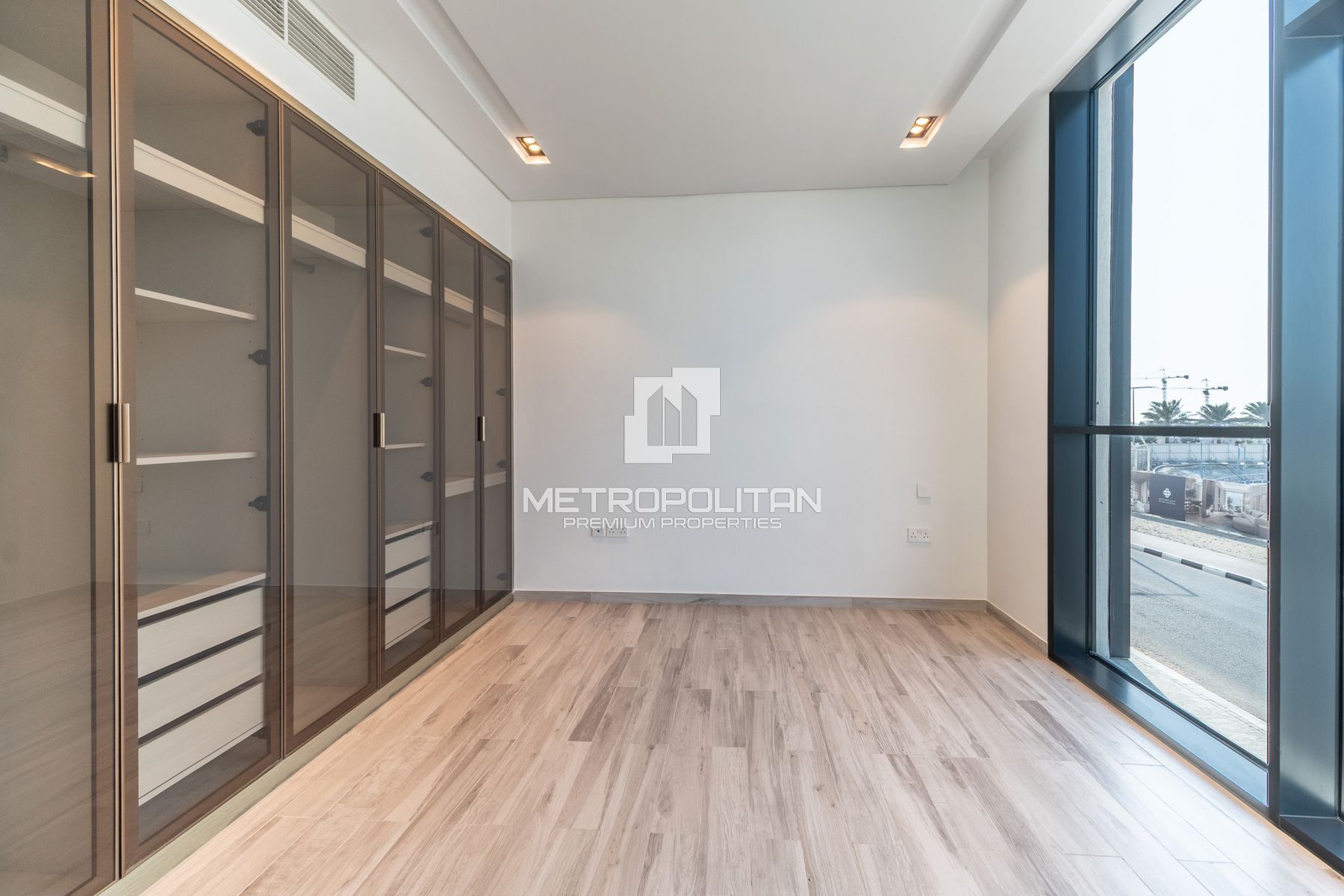 Brand New | Corner Townhouse |W/Kitchen Appliances photo-7