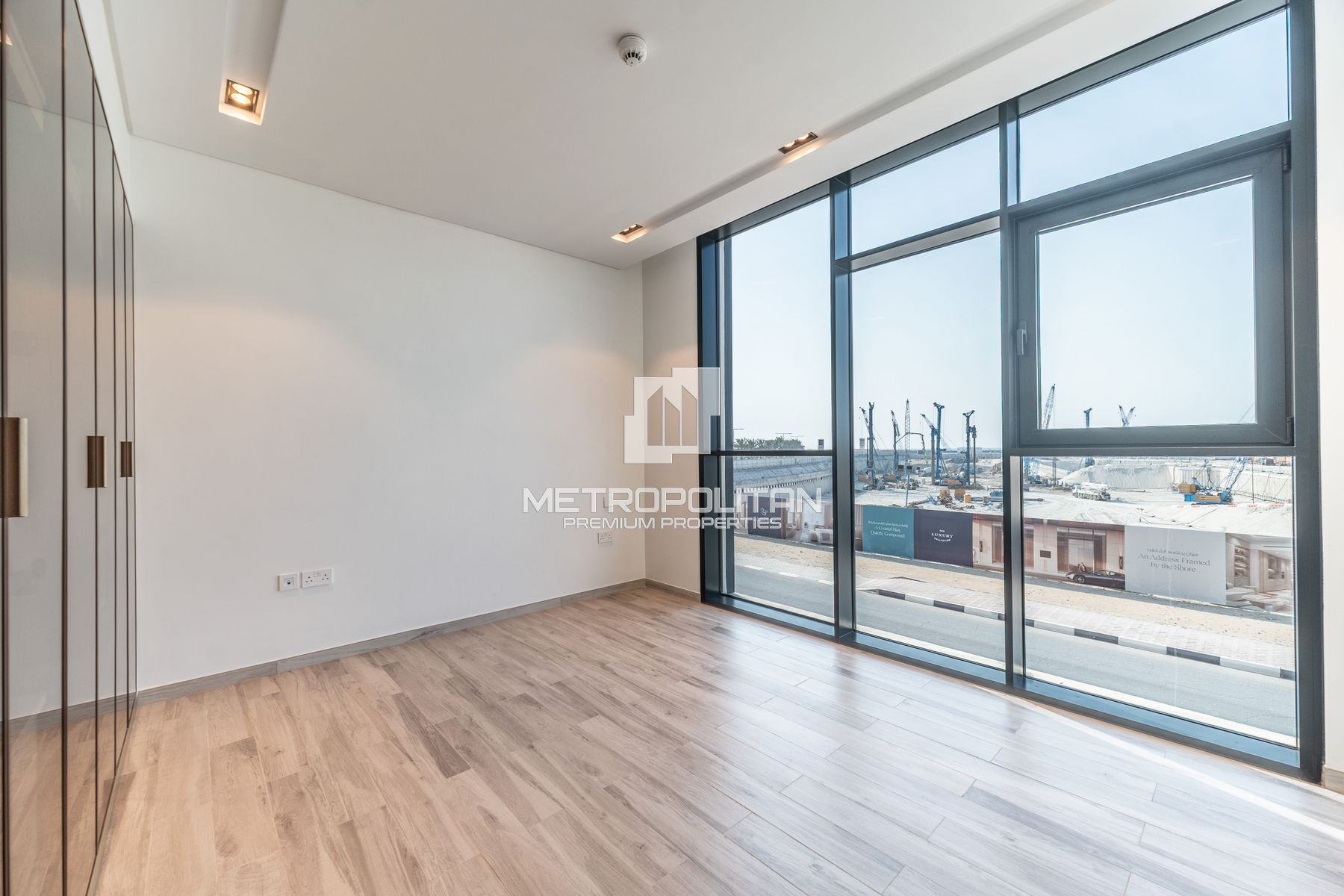 Brand New | Corner Townhouse |W/Kitchen Appliances photo-8