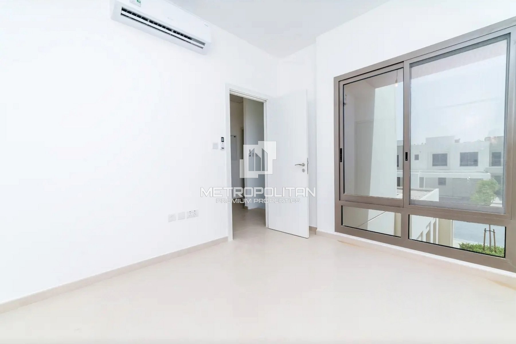 Image - Zahra Townhouses, Town Square, Dubai | Project - Maison de ville