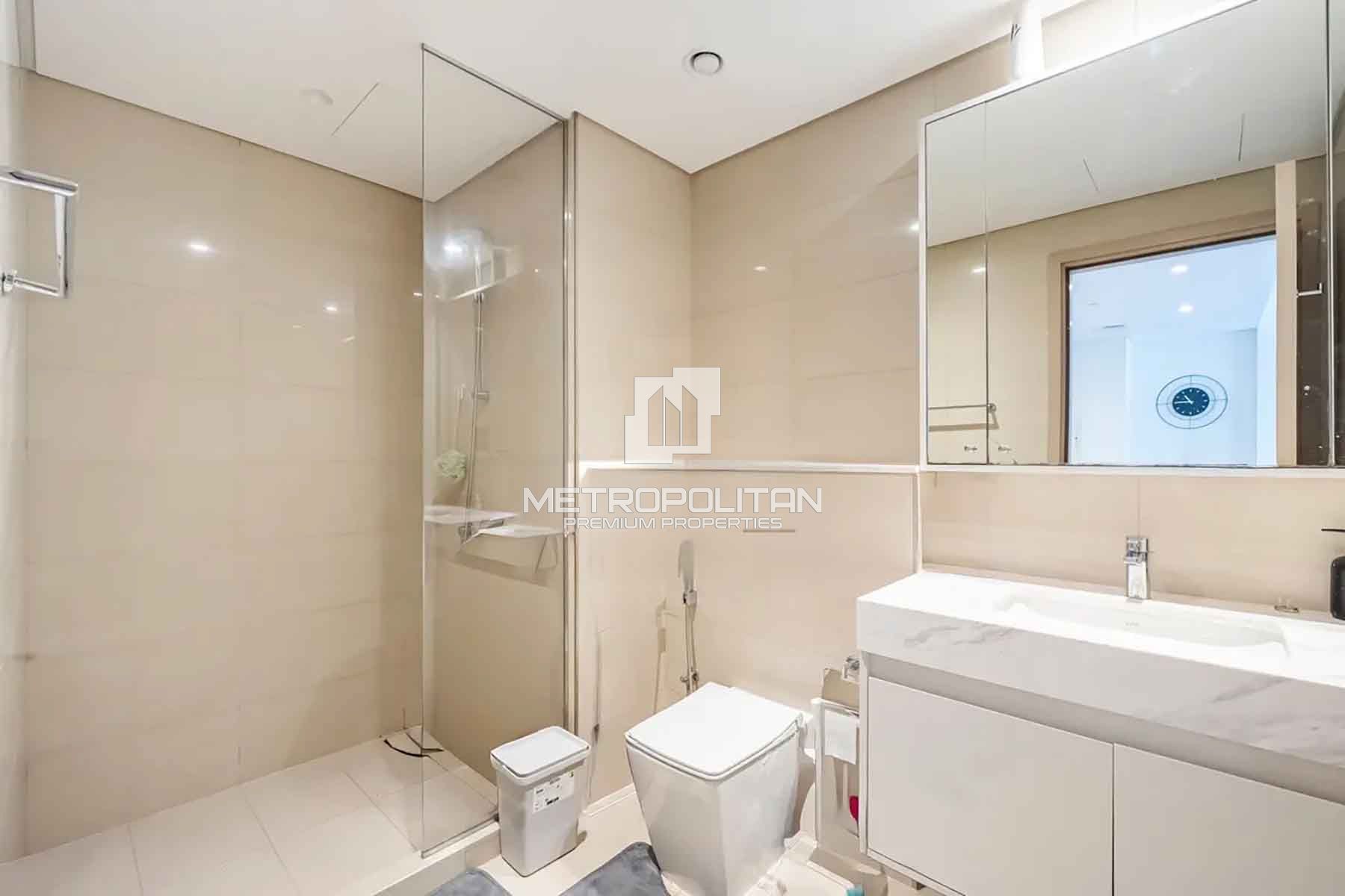 Luxury 1BR | Burj Royale Downtown Living photo-9