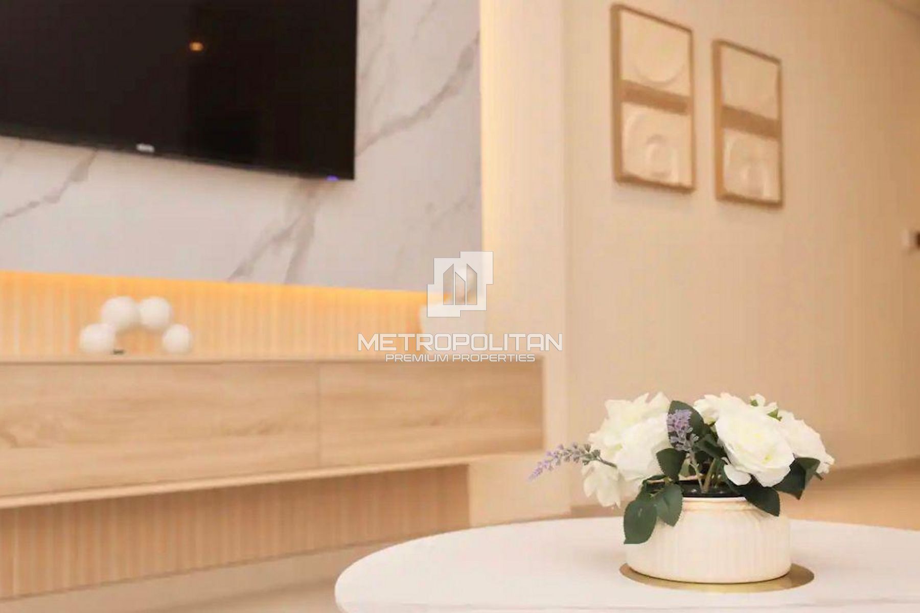 Luxury 1BR | Burj Royale Downtown Living photo-5
