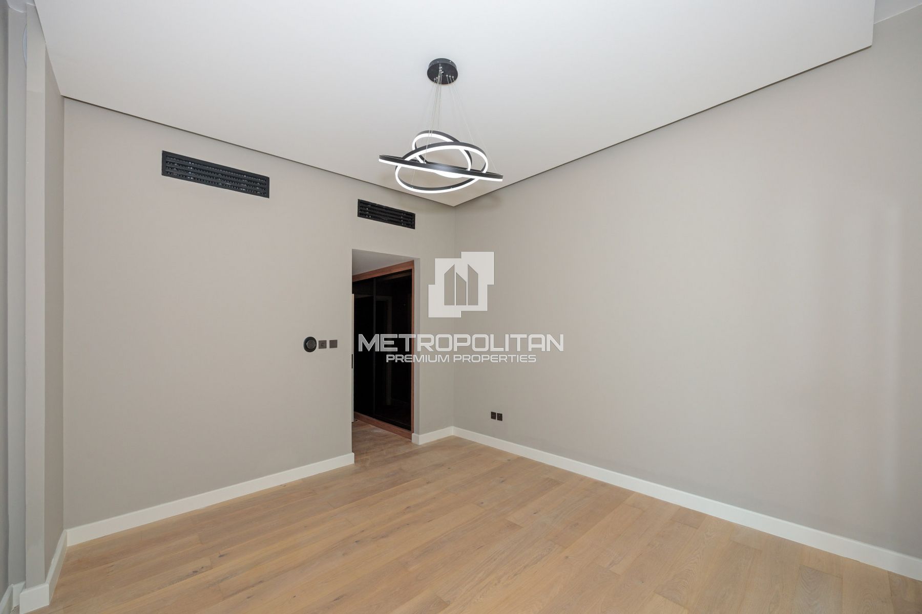 Investor Deal | 8.25% Rental ROI | Fully Upgraded photo-9