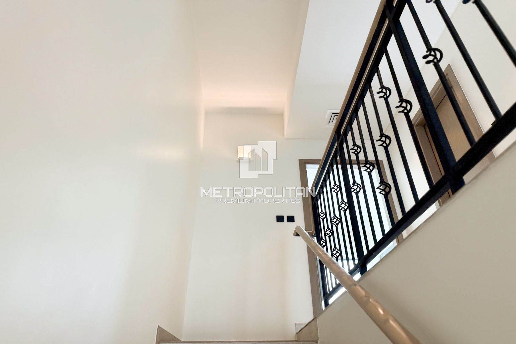 Image - Santorini, Damac Lagoons, Дубай | Project - Таунхаус