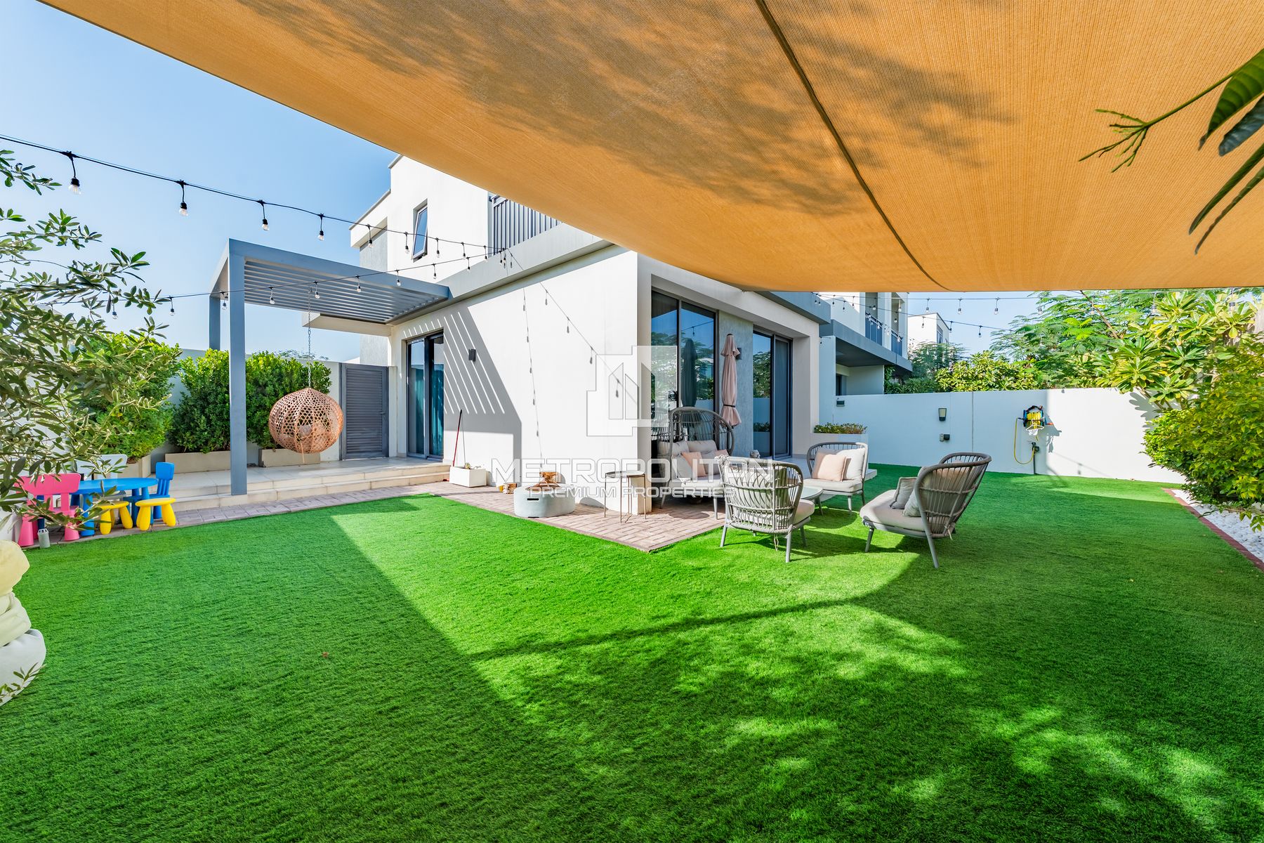 Corner Haven | Single Row | Green Outlook photo-13