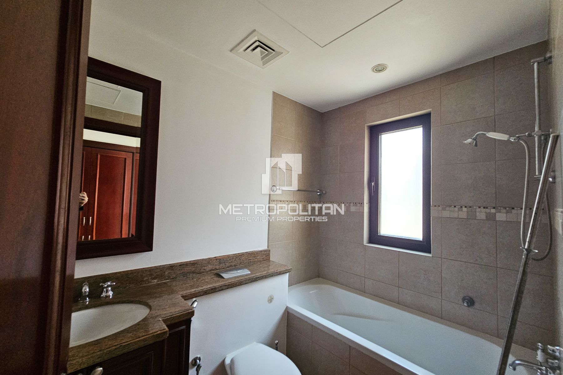 Large Layout |  Area Specialist | Well Maintained photo-3