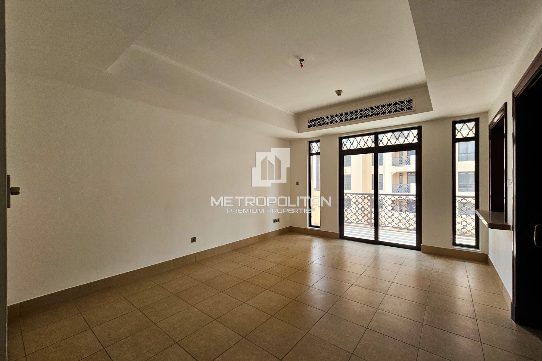 Large Layout |  Area Specialist | Well Maintained photo-4