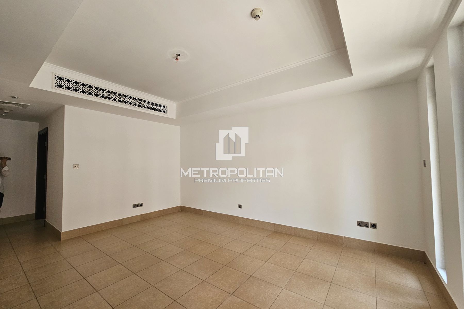 Large Layout |  Area Specialist | Well Maintained photo-7