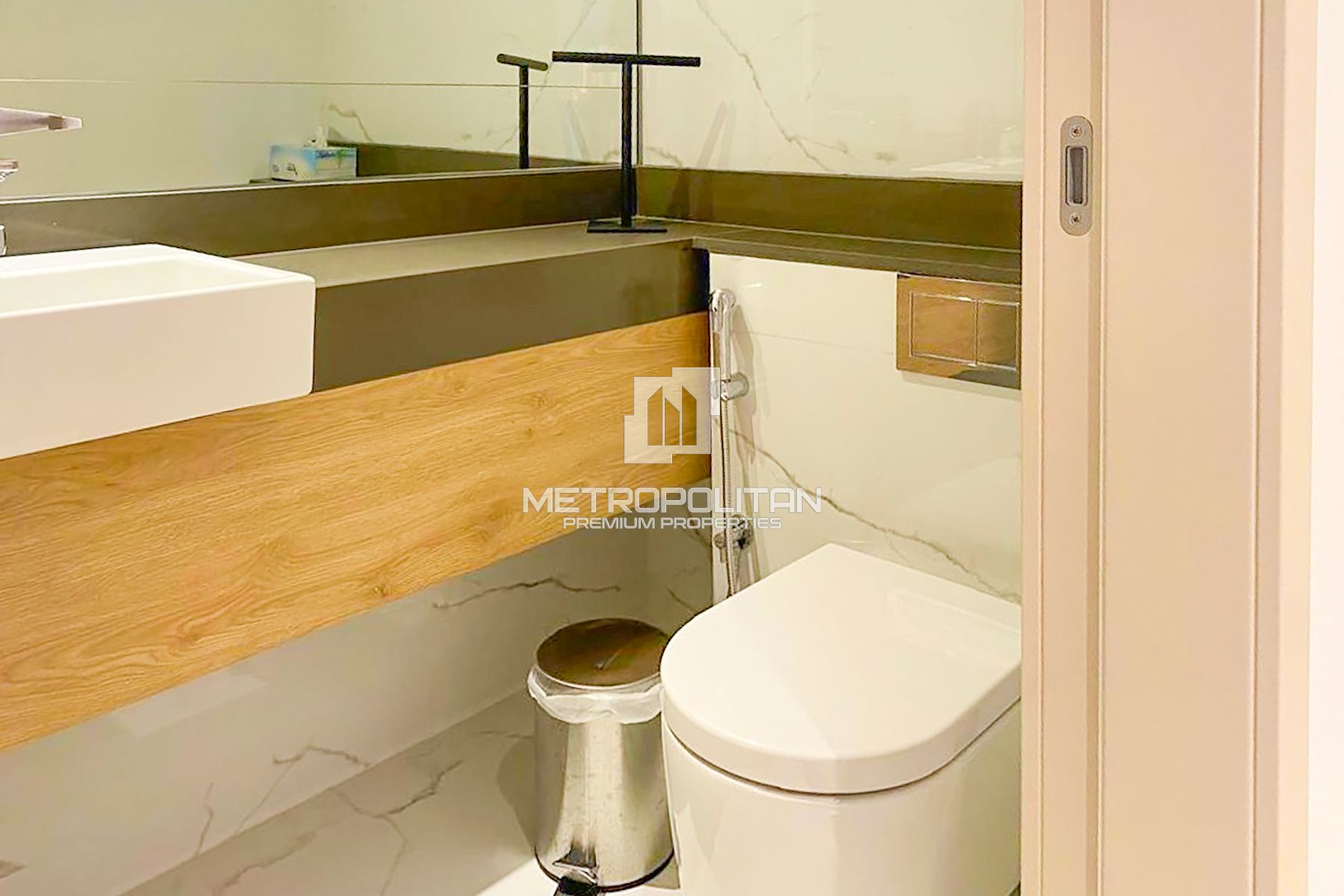 Spacious 2 Bed | Prime Location | Motivated Seller photo-13