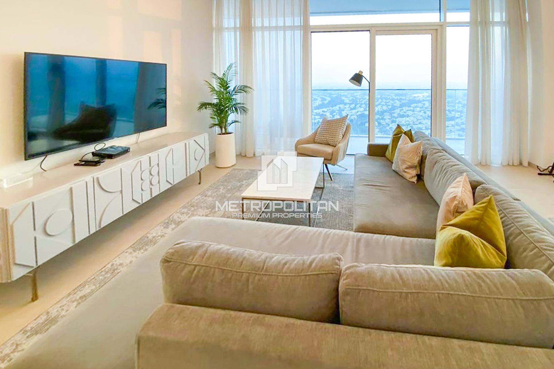 Spacious 2 Bed | Prime Location | Motivated Seller photo-1