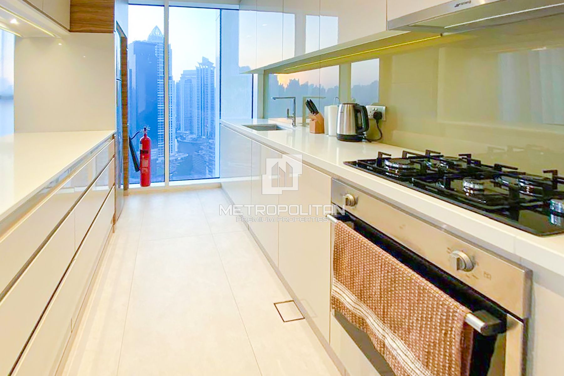 Spacious 2 Bed | Prime Location | Motivated Seller photo-3