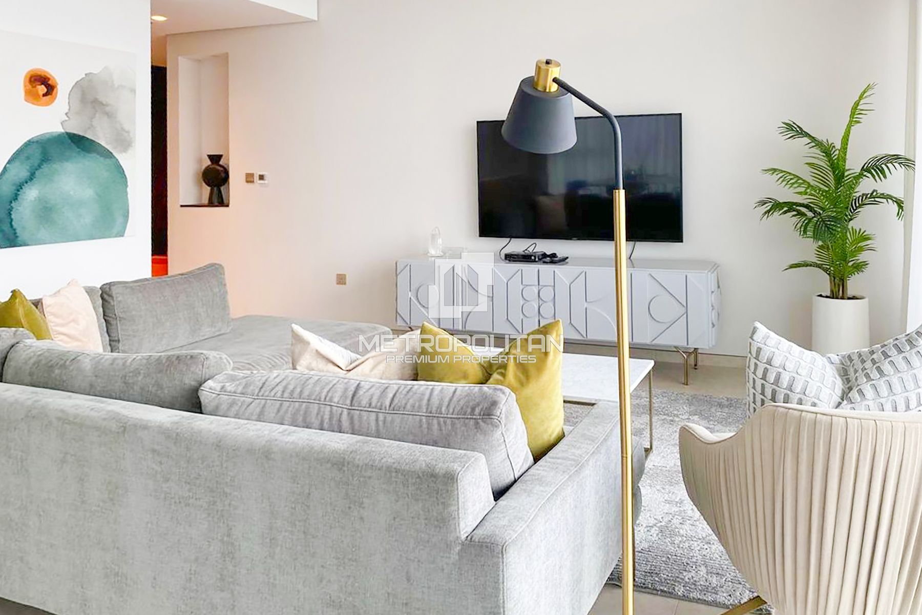 Spacious 2 Bed | Prime Location | Motivated Seller photo-7