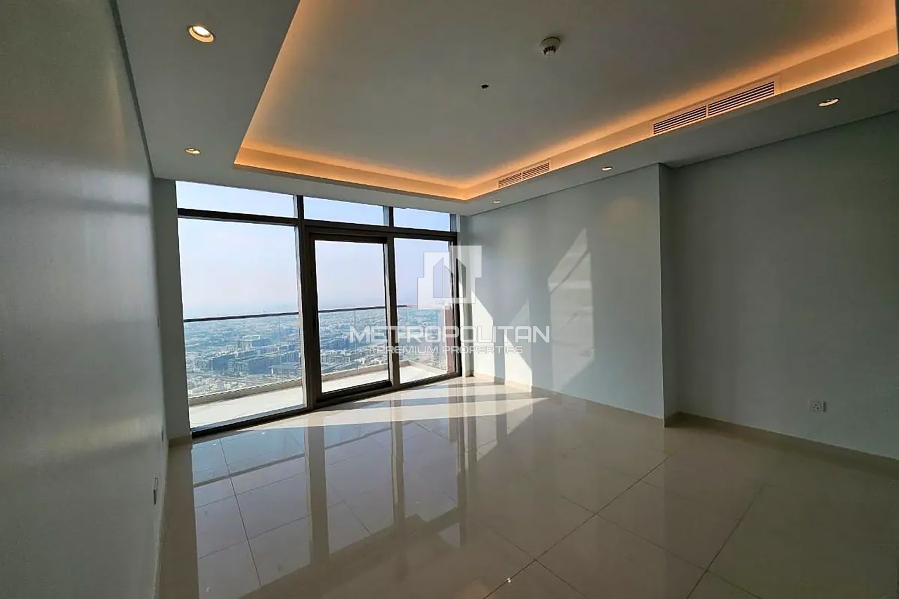 Image - Paramount Tower Hotel & Residences, Business Bay, Dubai | Project - Apartment