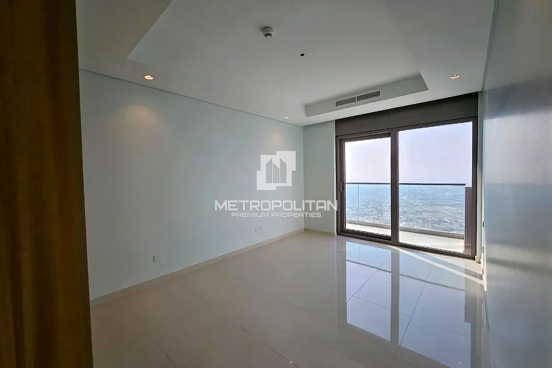 Image - Paramount Tower Hotel & Residences, Business Bay, Dubai | Project - Apartment