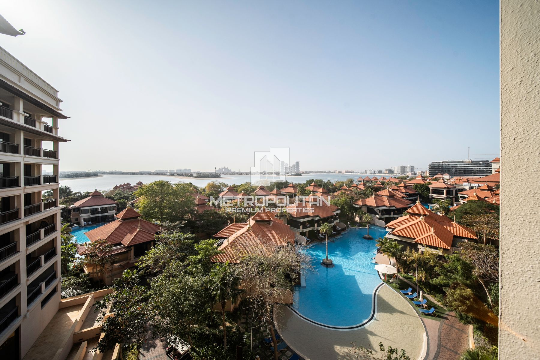 Upgraded | Vacant on Transfer | Palm View