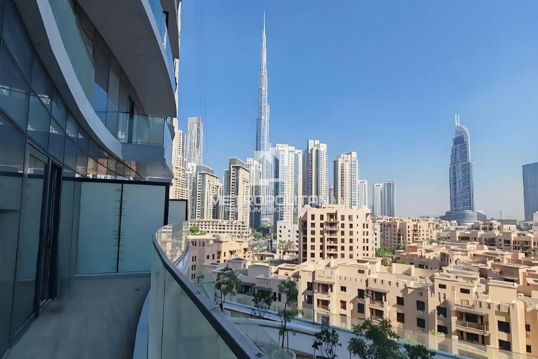 Burj Khalifa and Pool | Upgraded| Luxury Furnished